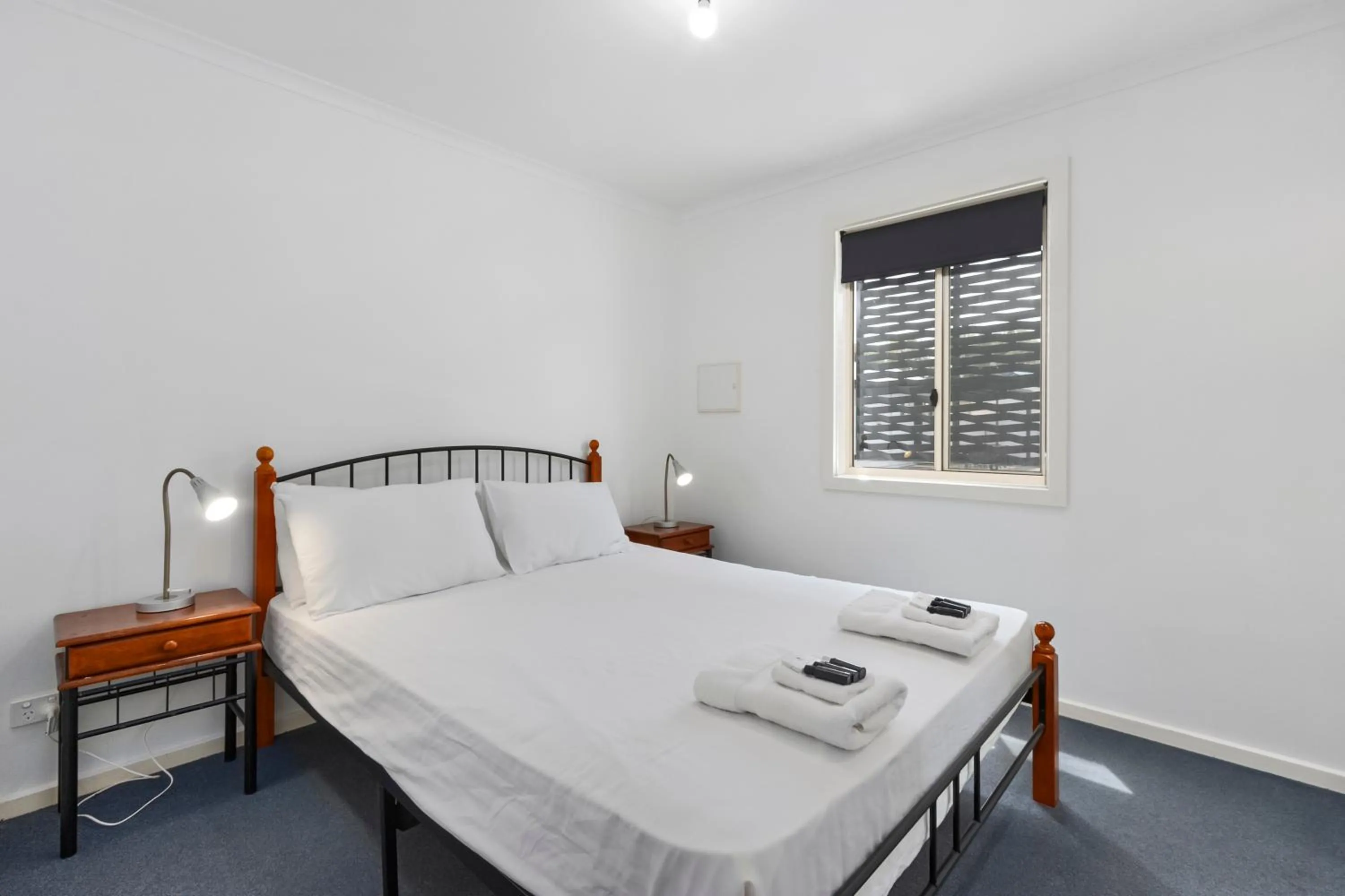 Bed in Costello Hotels - Moonta Bay Cabins