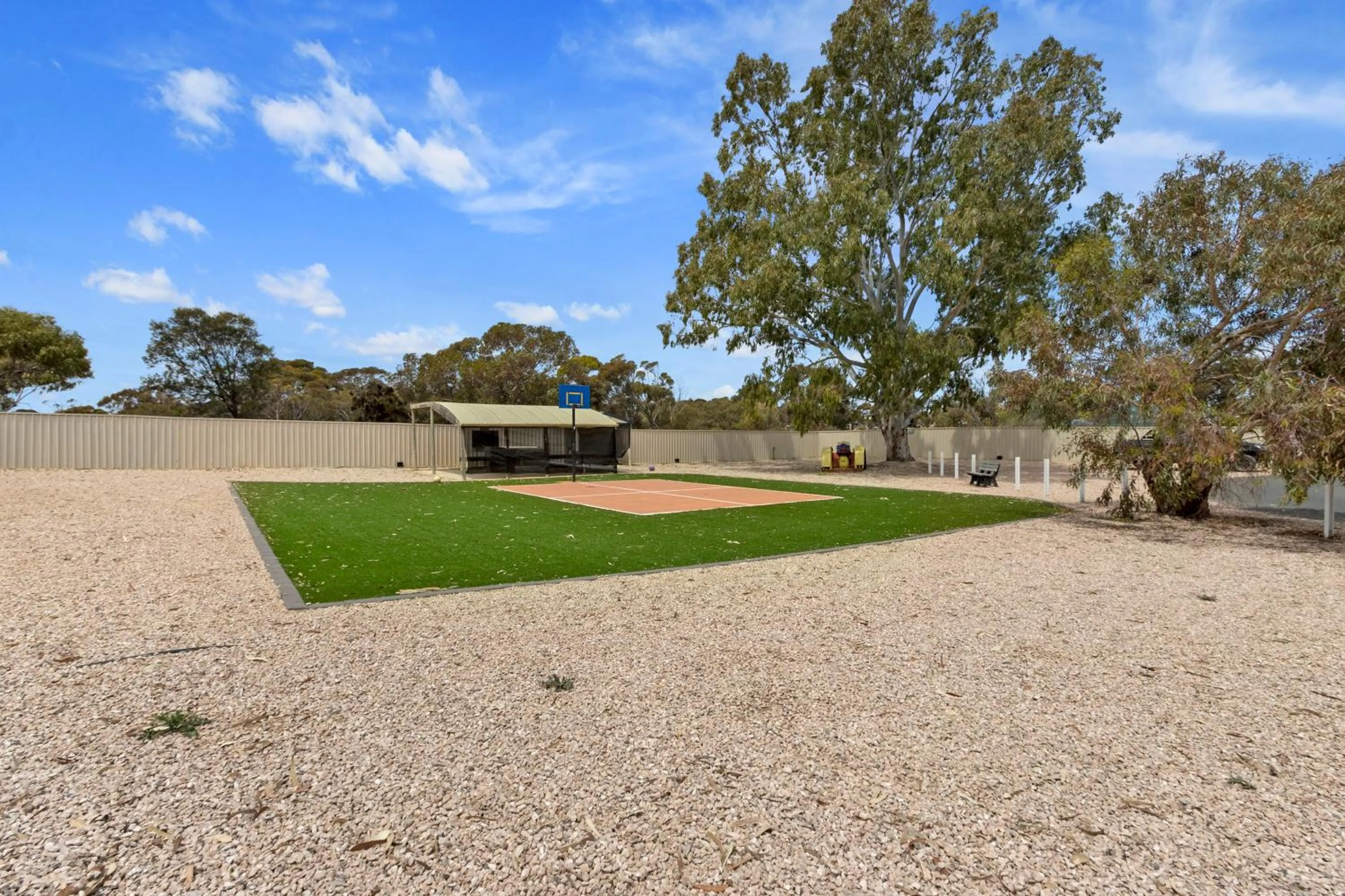 Costello Hotels - Moonta Bay Cabins