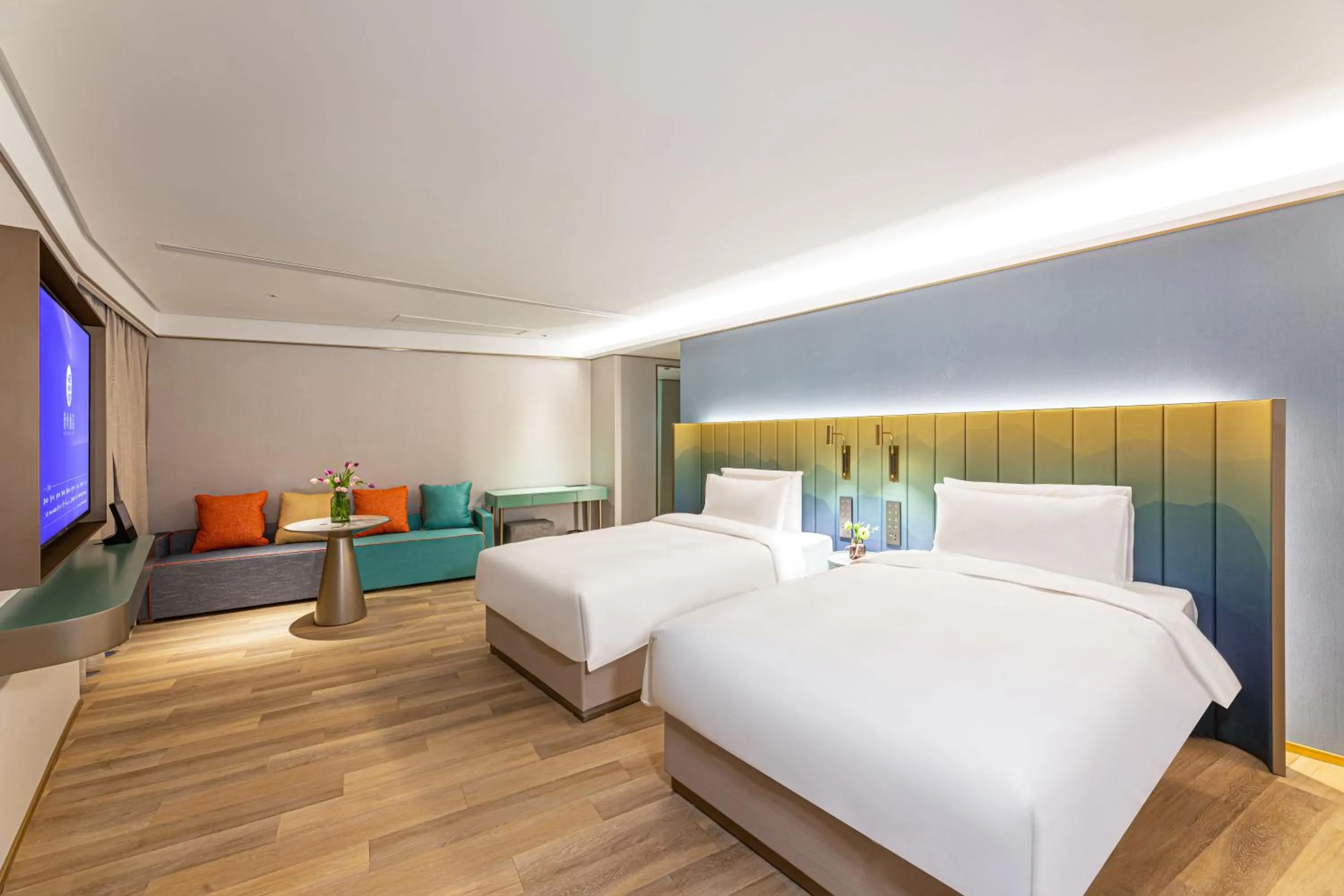 Photo of the whole room, Bed in Zhangjiagang Pedestrian Street Manxin Hotel