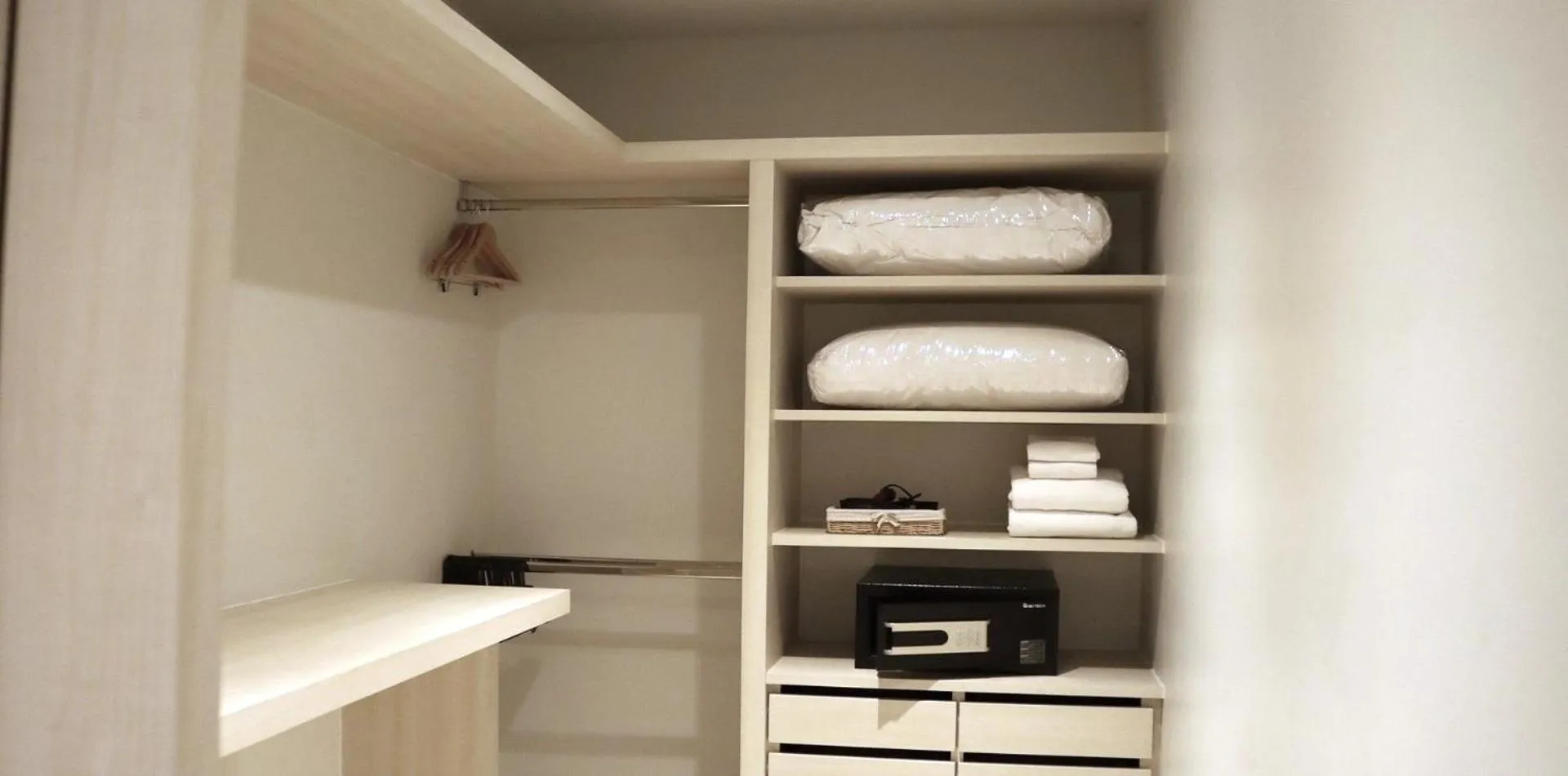 storage in Tinidee Trendy Bangkok Khaosan