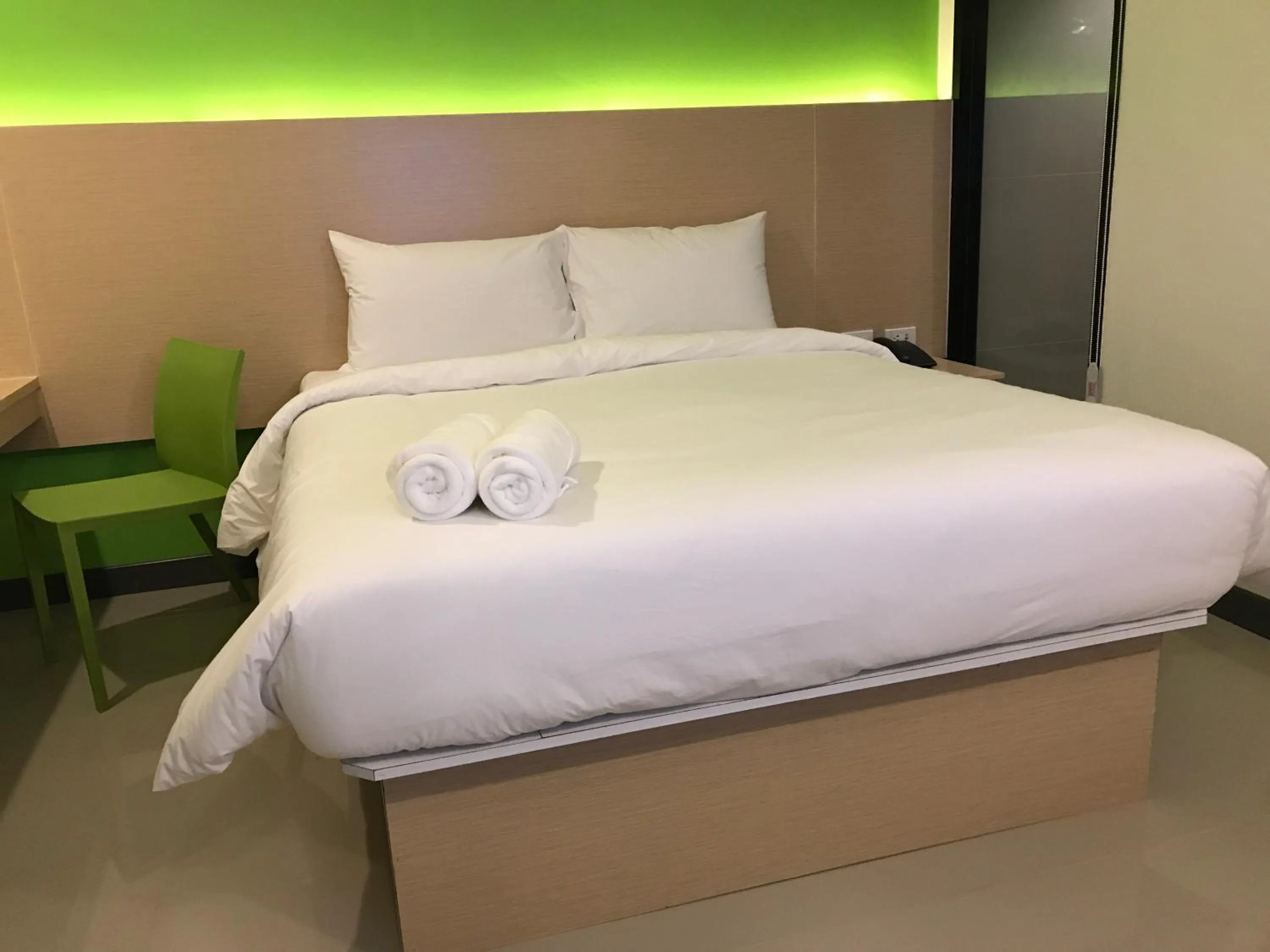 Bed in The Lephant Hotel