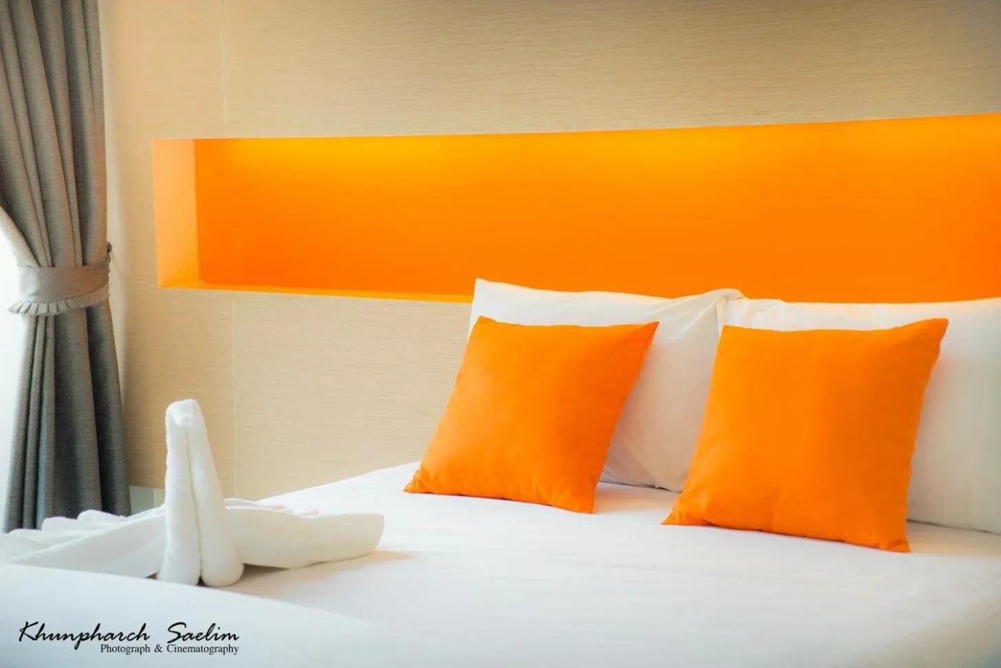 Bed in The Lephant Hotel