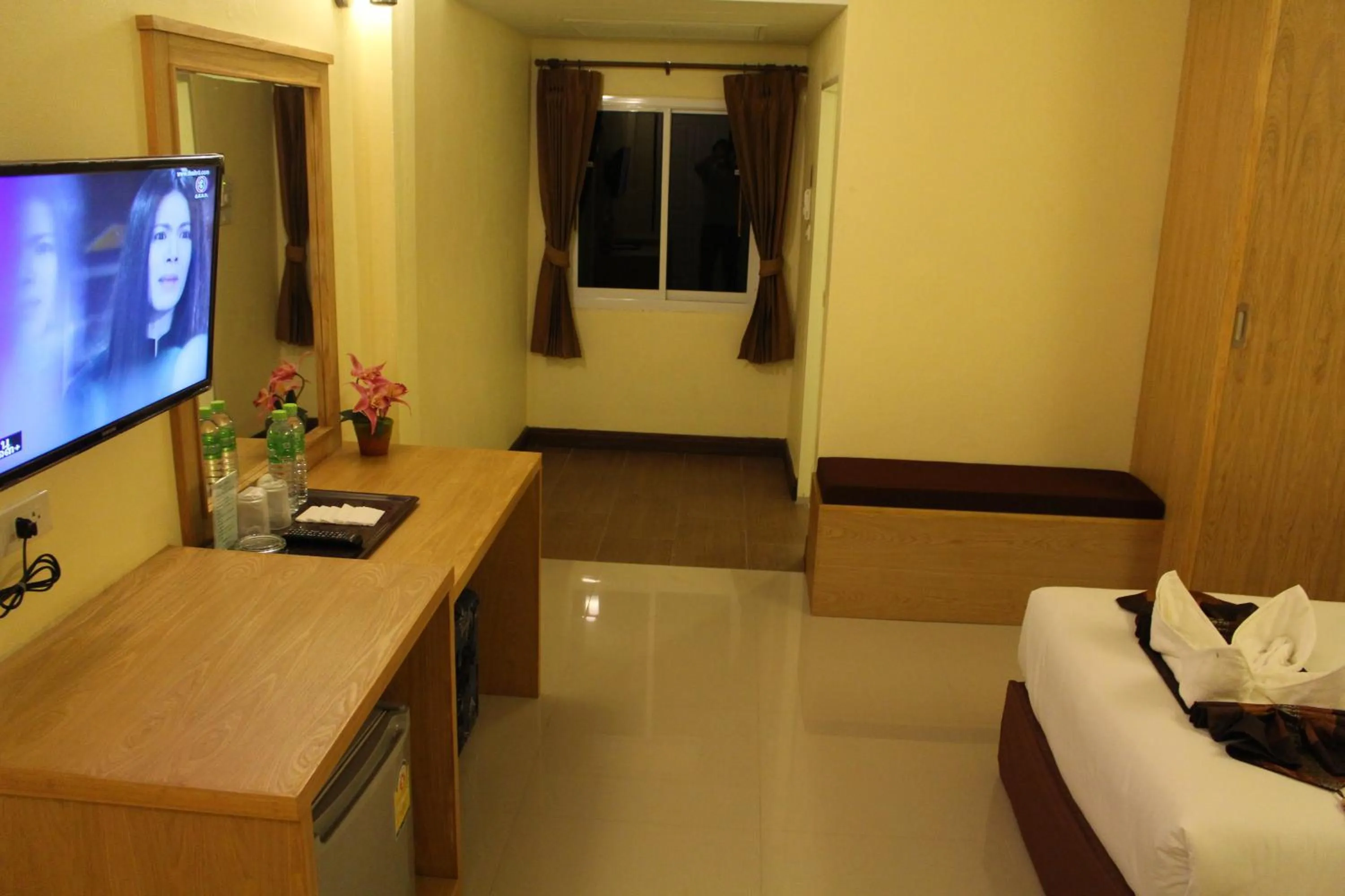 Photo of the whole room, Bed in The Lephant Hotel