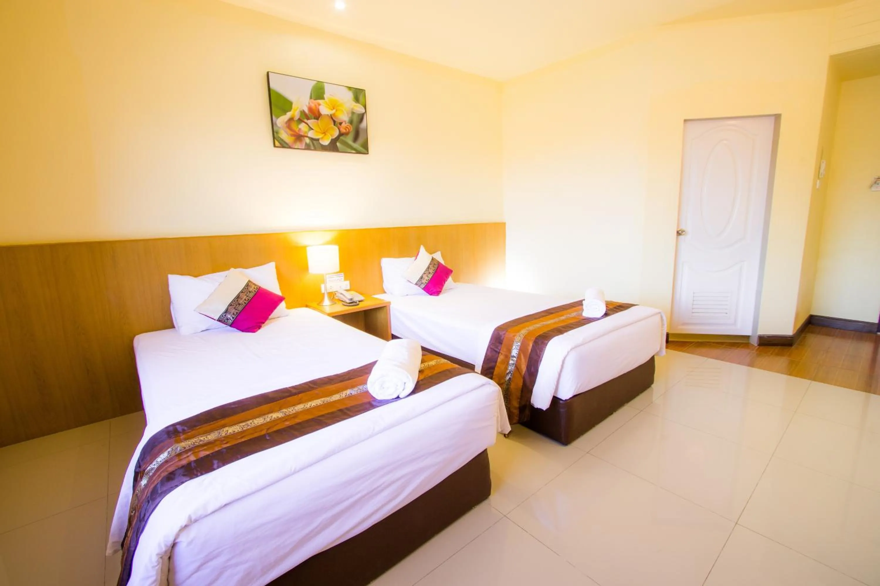 Photo of the whole room, Bed in The Lephant Hotel