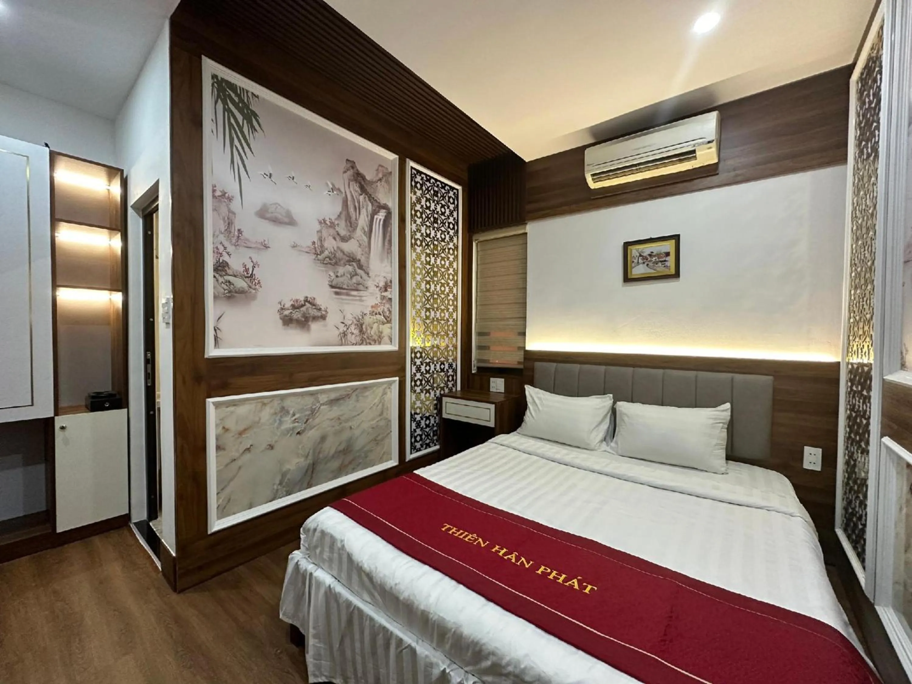 Photo of the whole room, Bed in Thien Han Phat Hotel