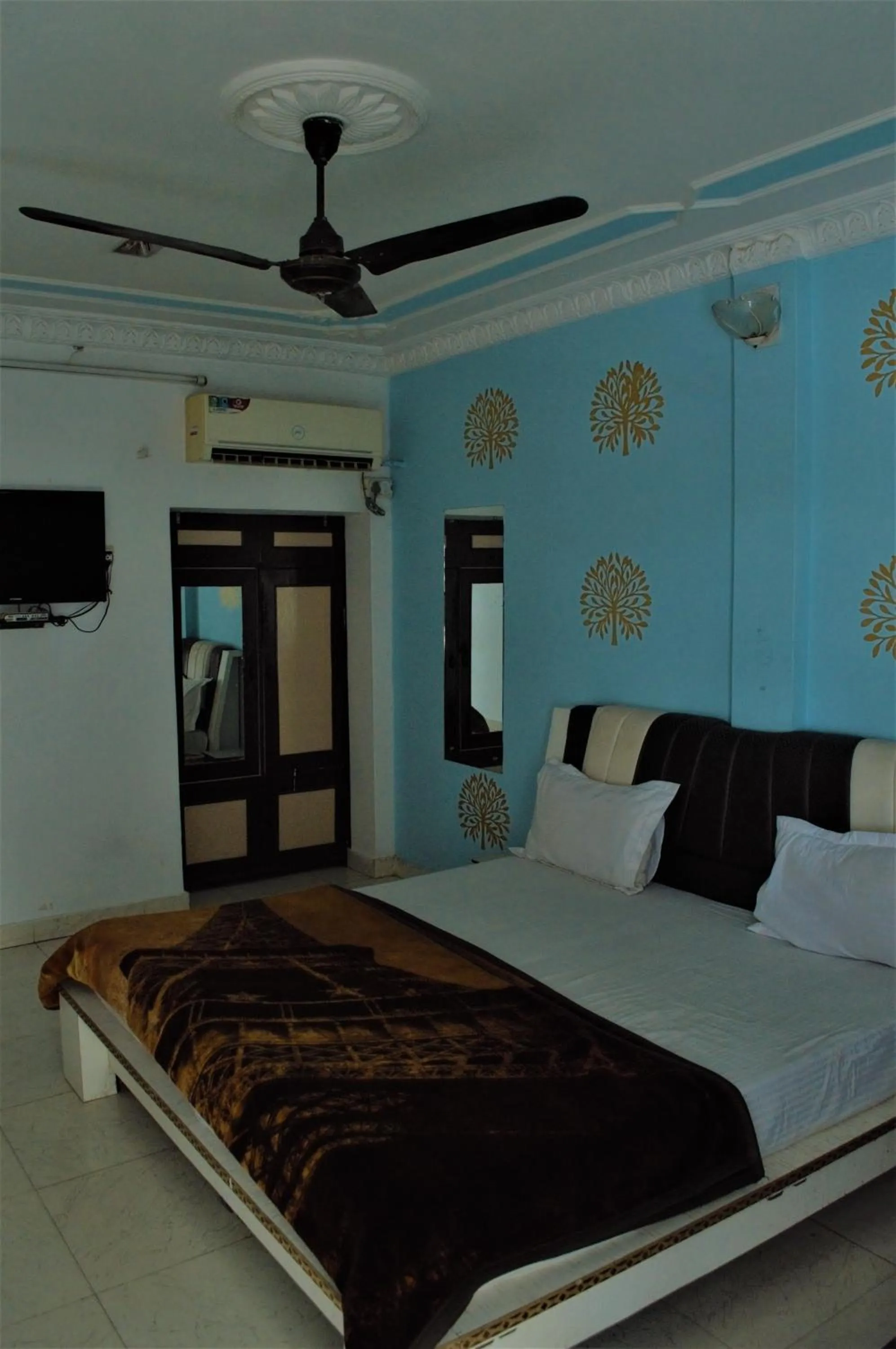 Bed in Hotel Pratap Palace
