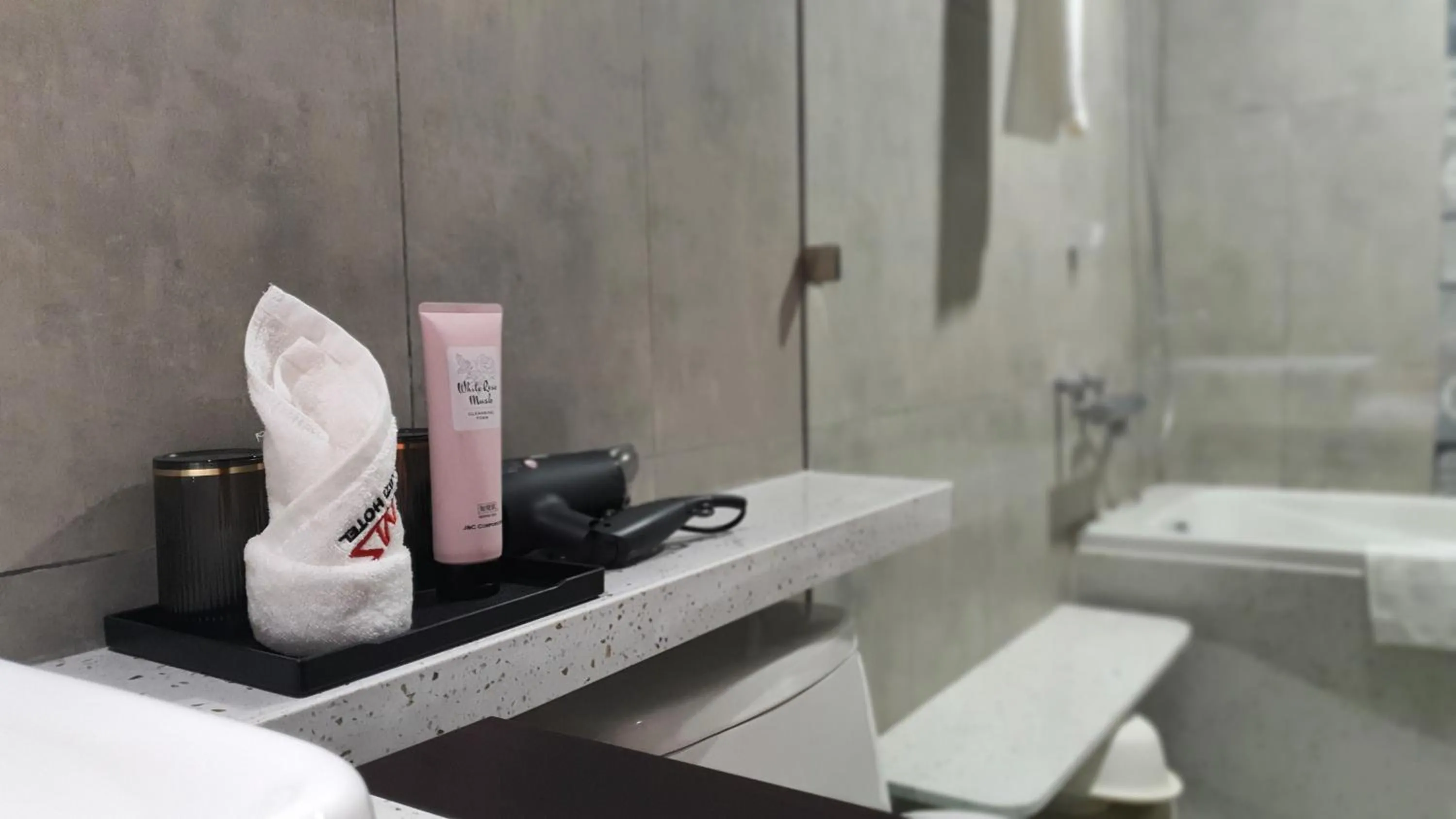 towels in MOMIZI HANOI 2 - PHAN KE BINH