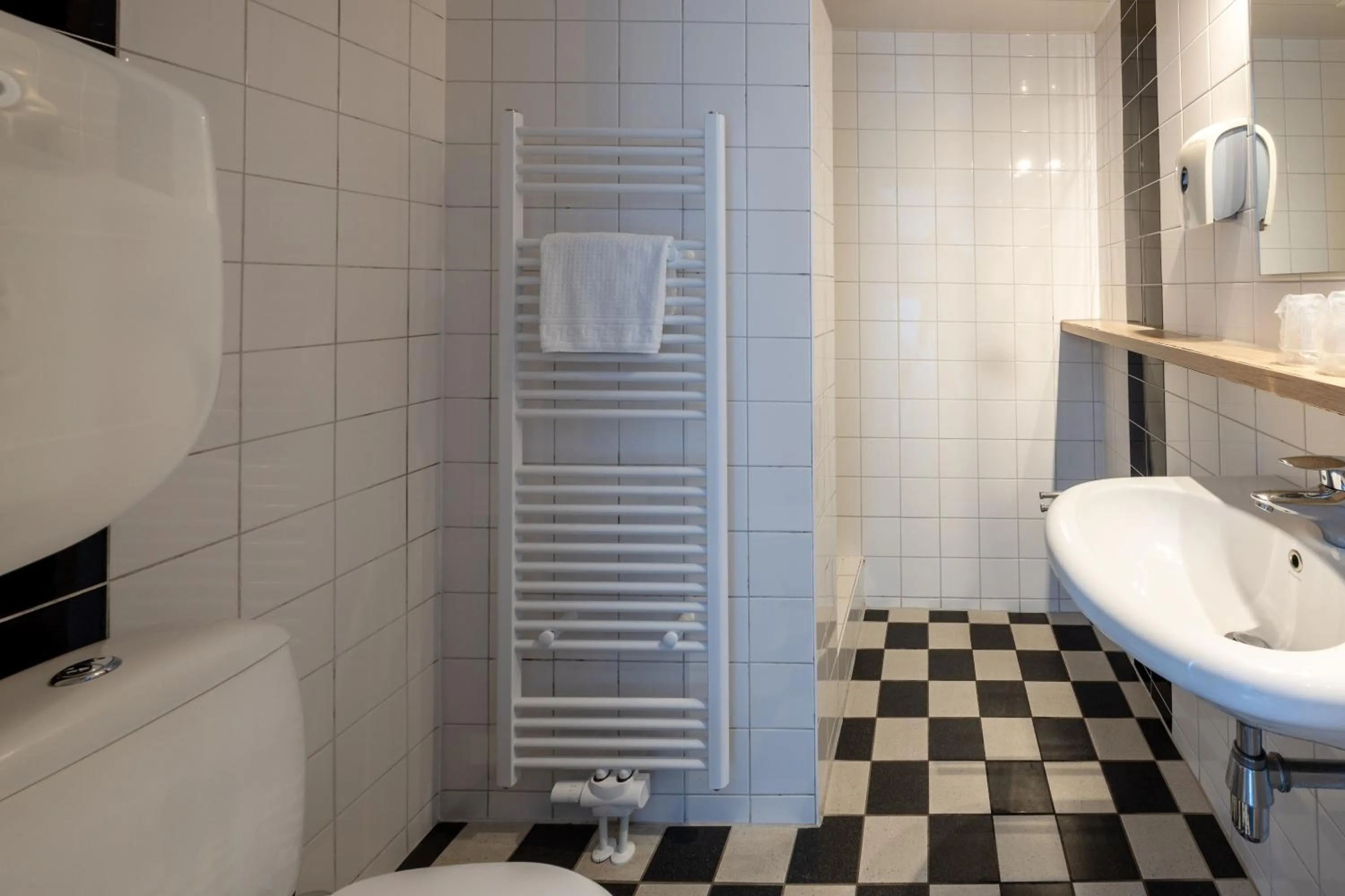 Bathroom in Hotel Restaurant 'de Vossenberg'