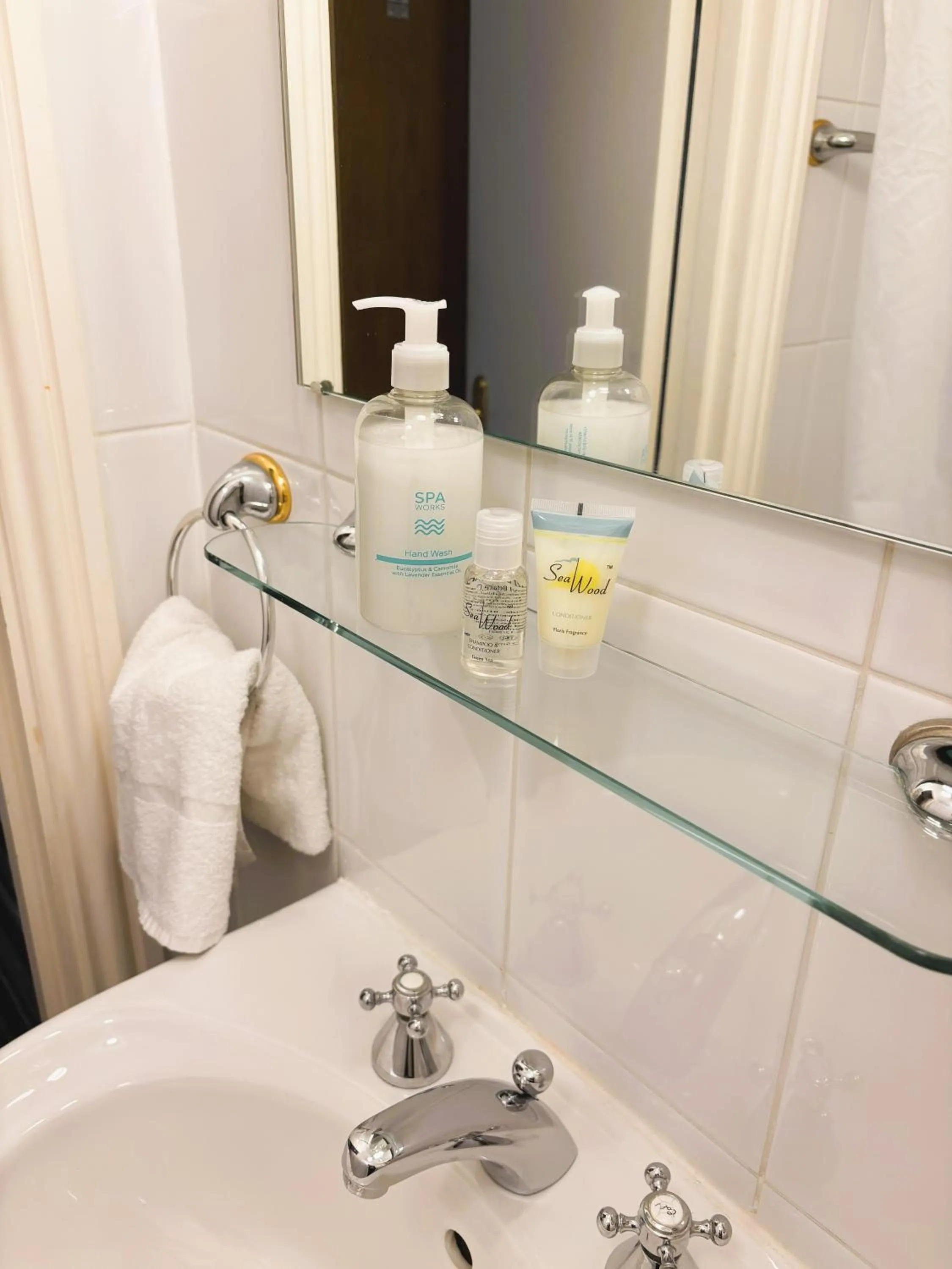 Bathroom in My Place Hotel