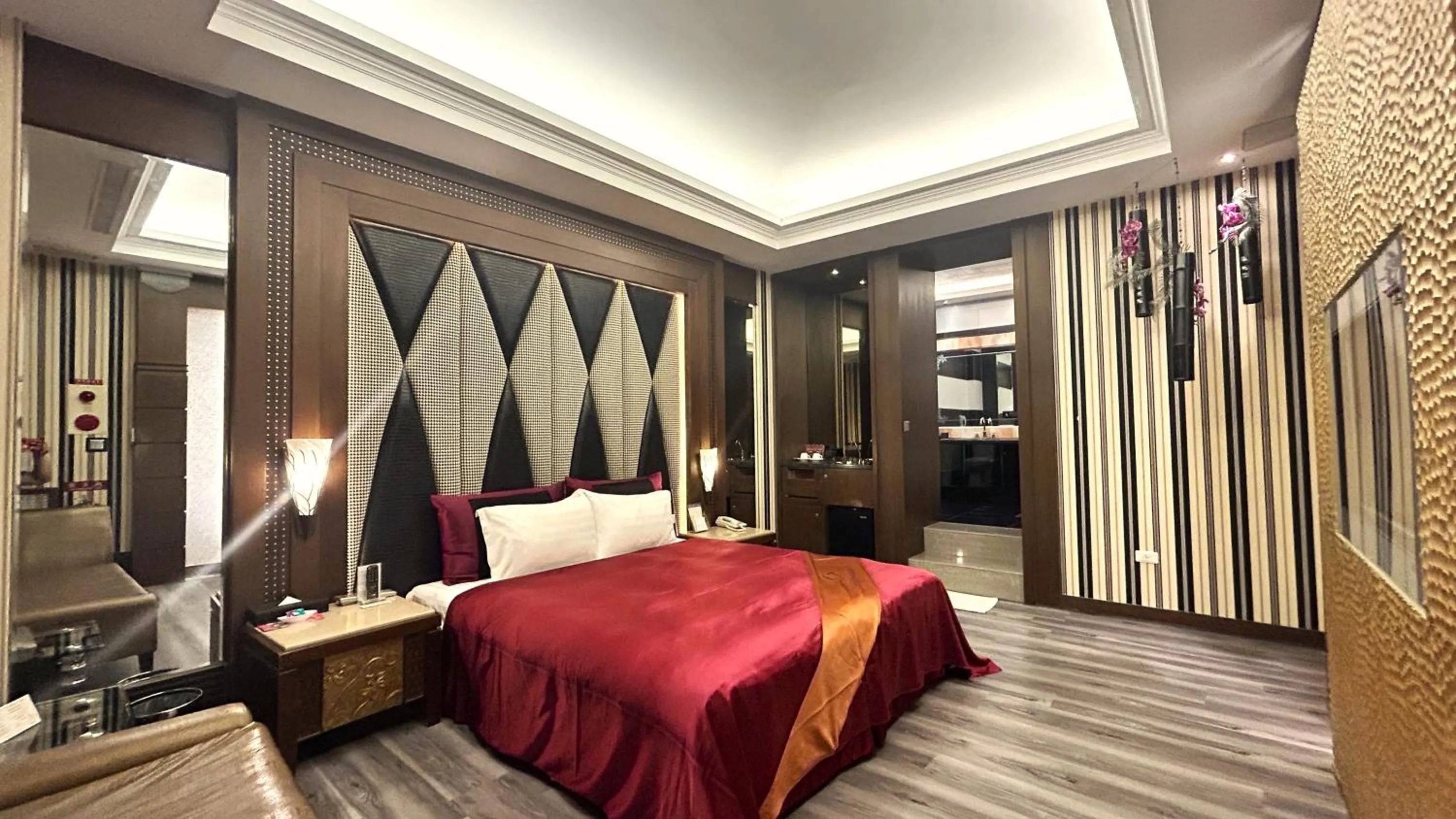 Bed in Shining Motel