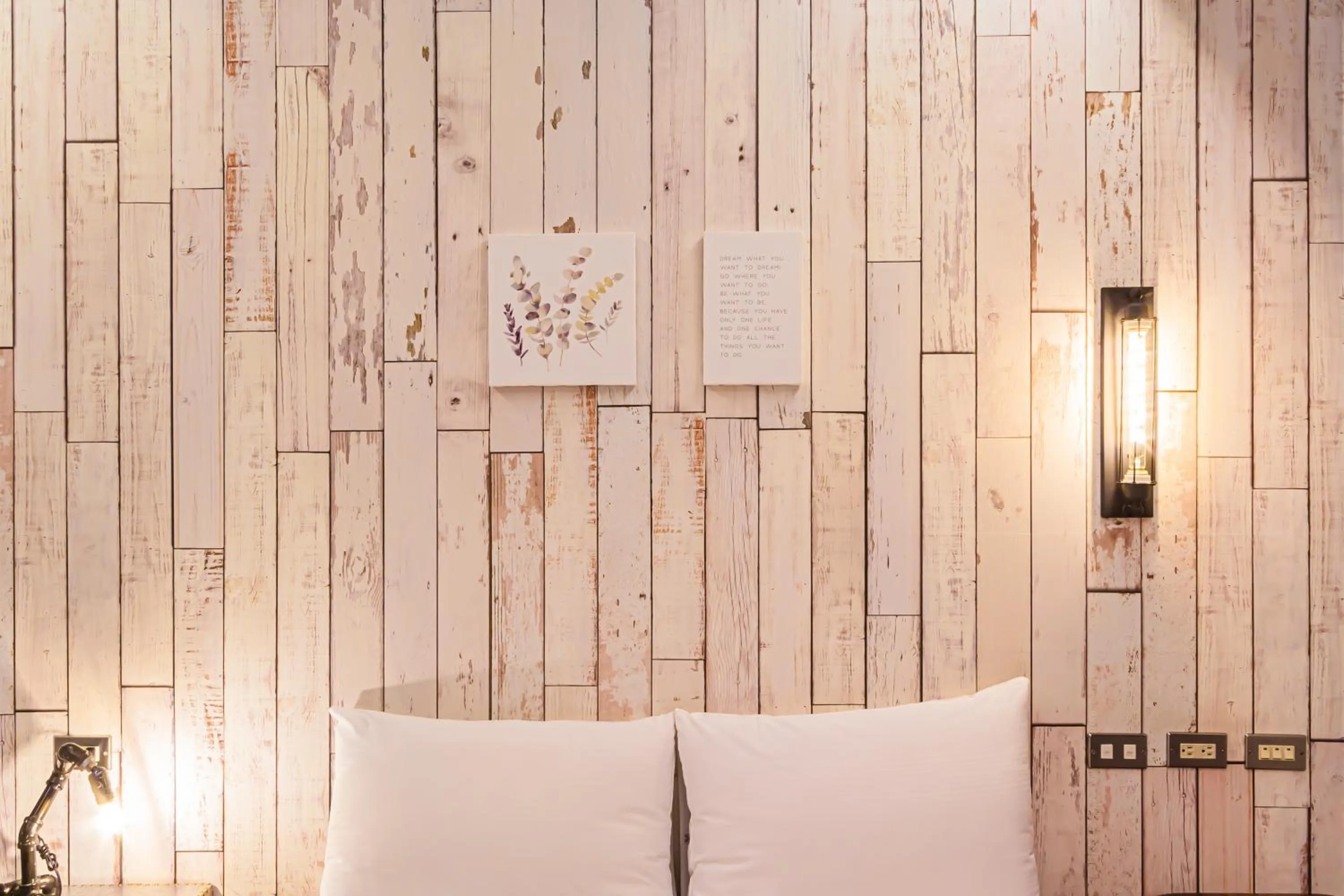 Decorative detail in 仁愛小公館-市區近東大門