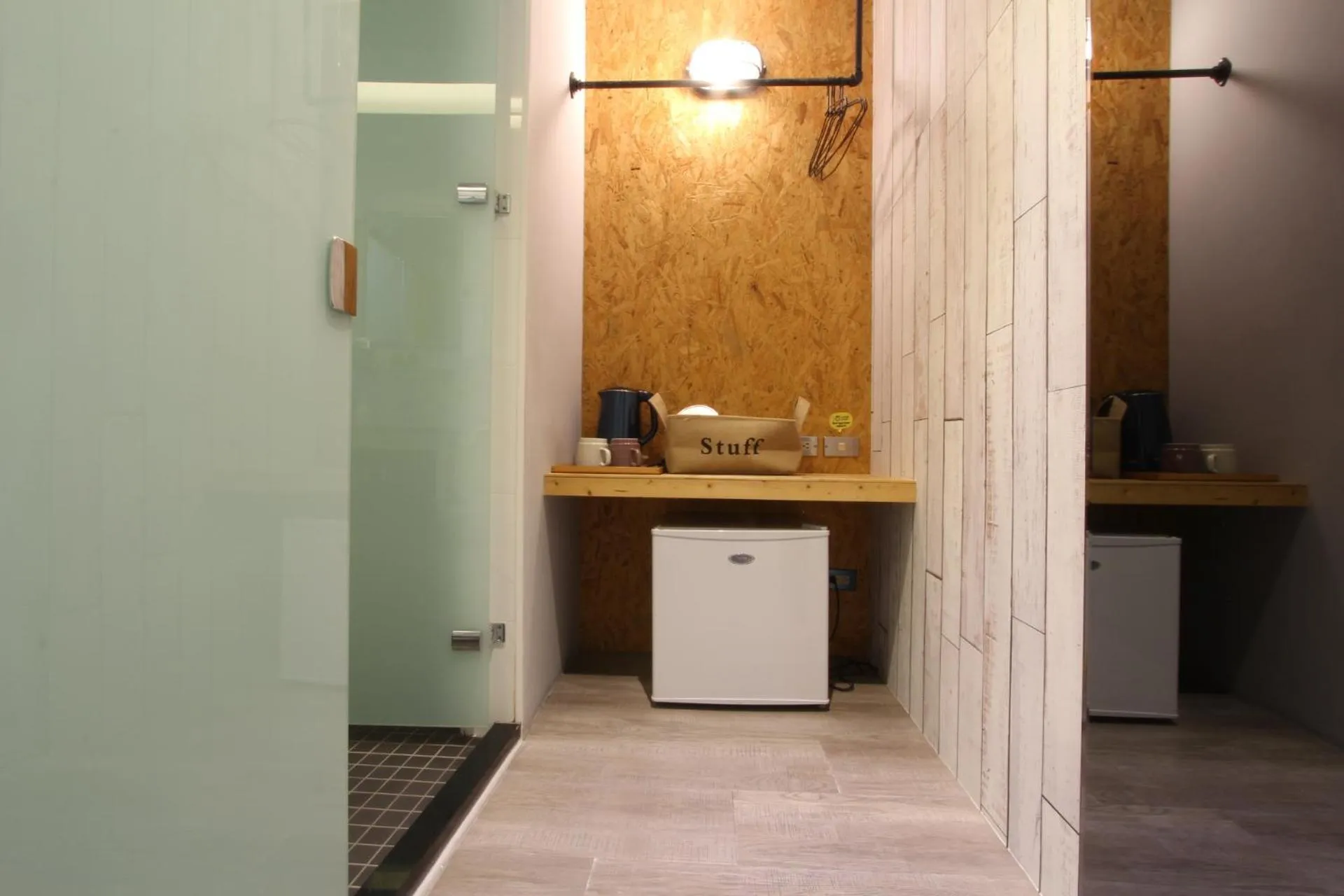 wardrobe in 仁愛小公館-市區近東大門