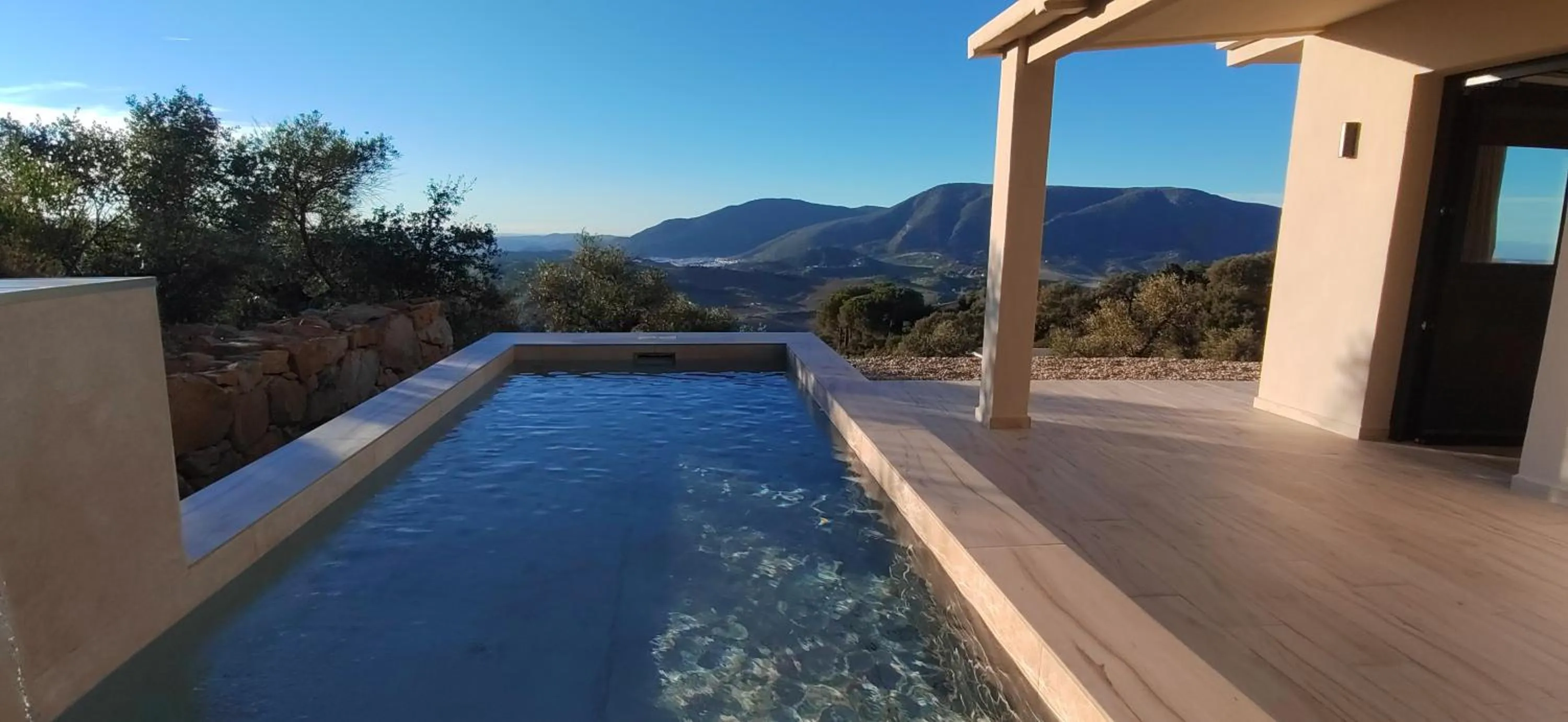 Mountain view in Las estrellas del duende