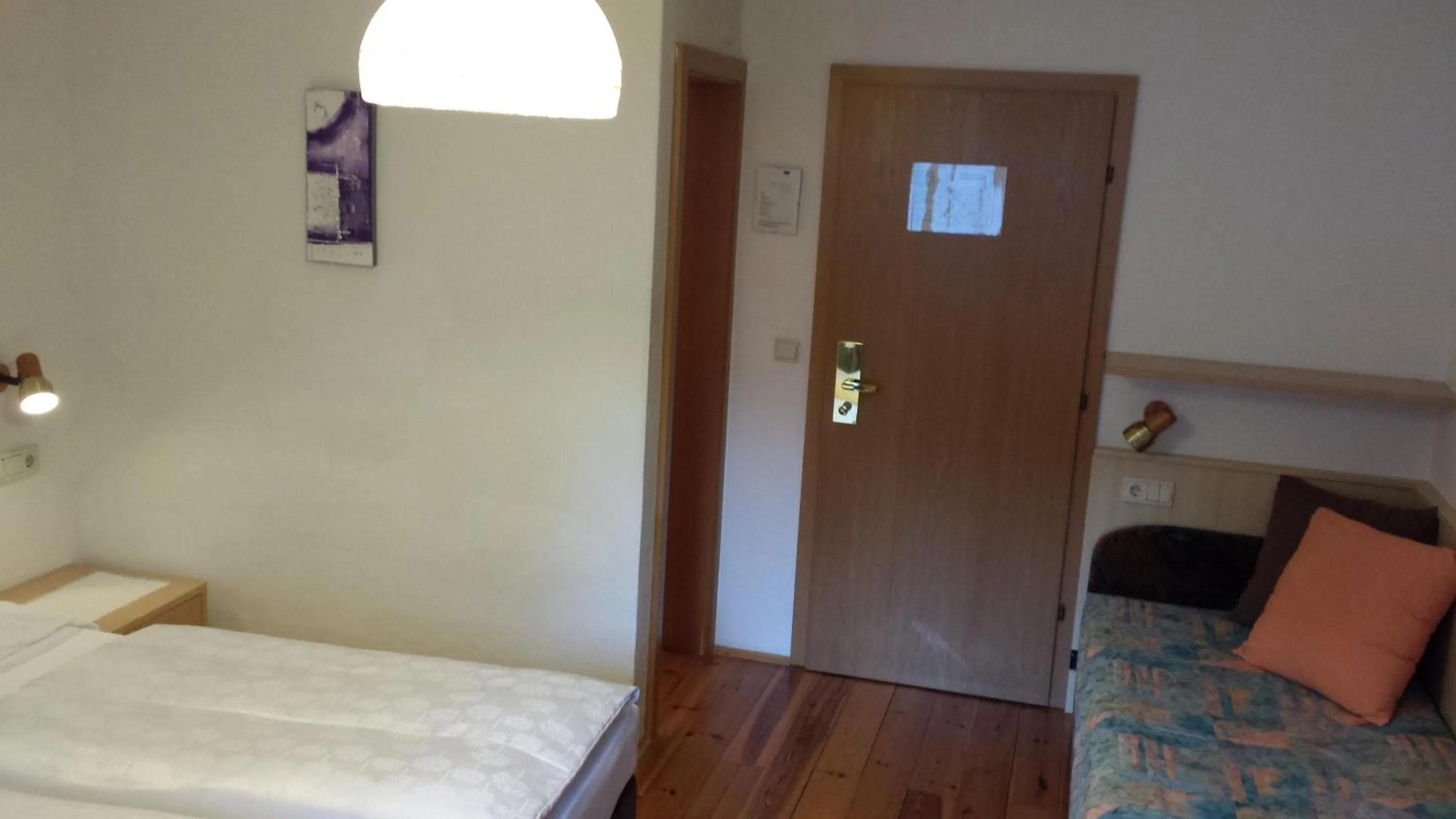 Photo of the whole room, Bed in Hotel Rodes