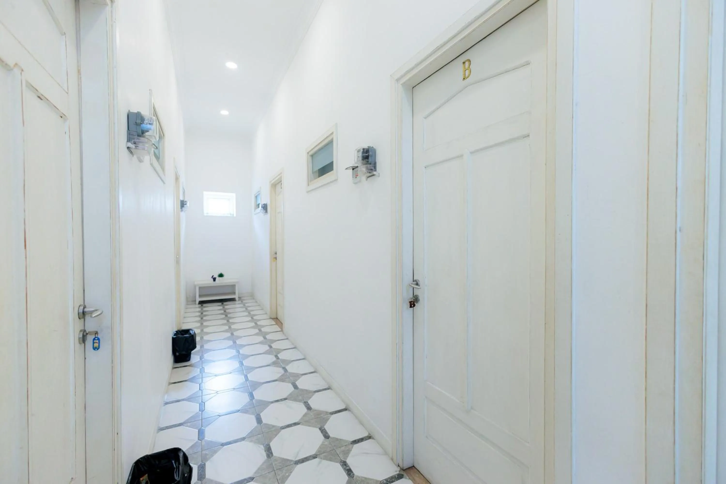 Property building in Urbanview Blessing Residence Surabaya by RedDoorz