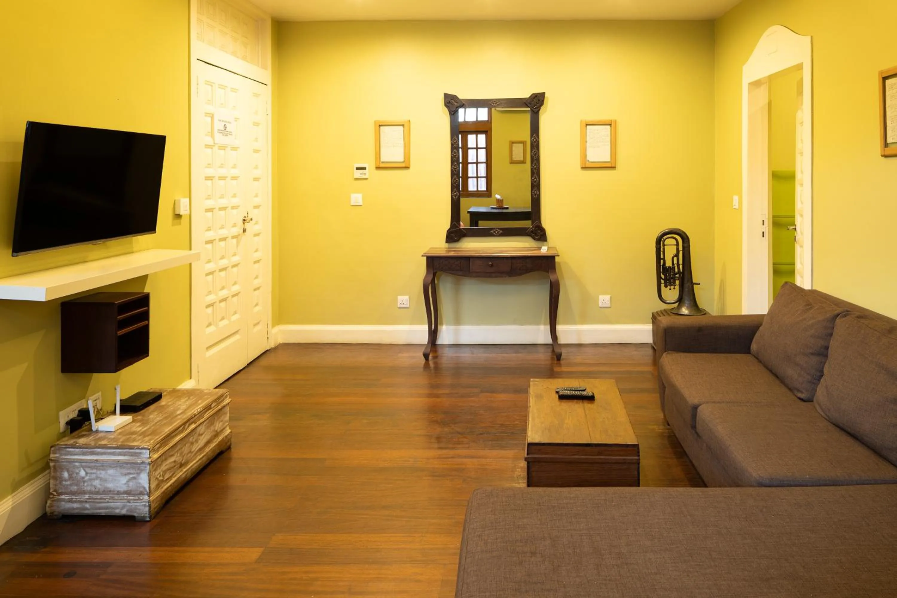 TV and multimedia in Olma Hotel & Suites