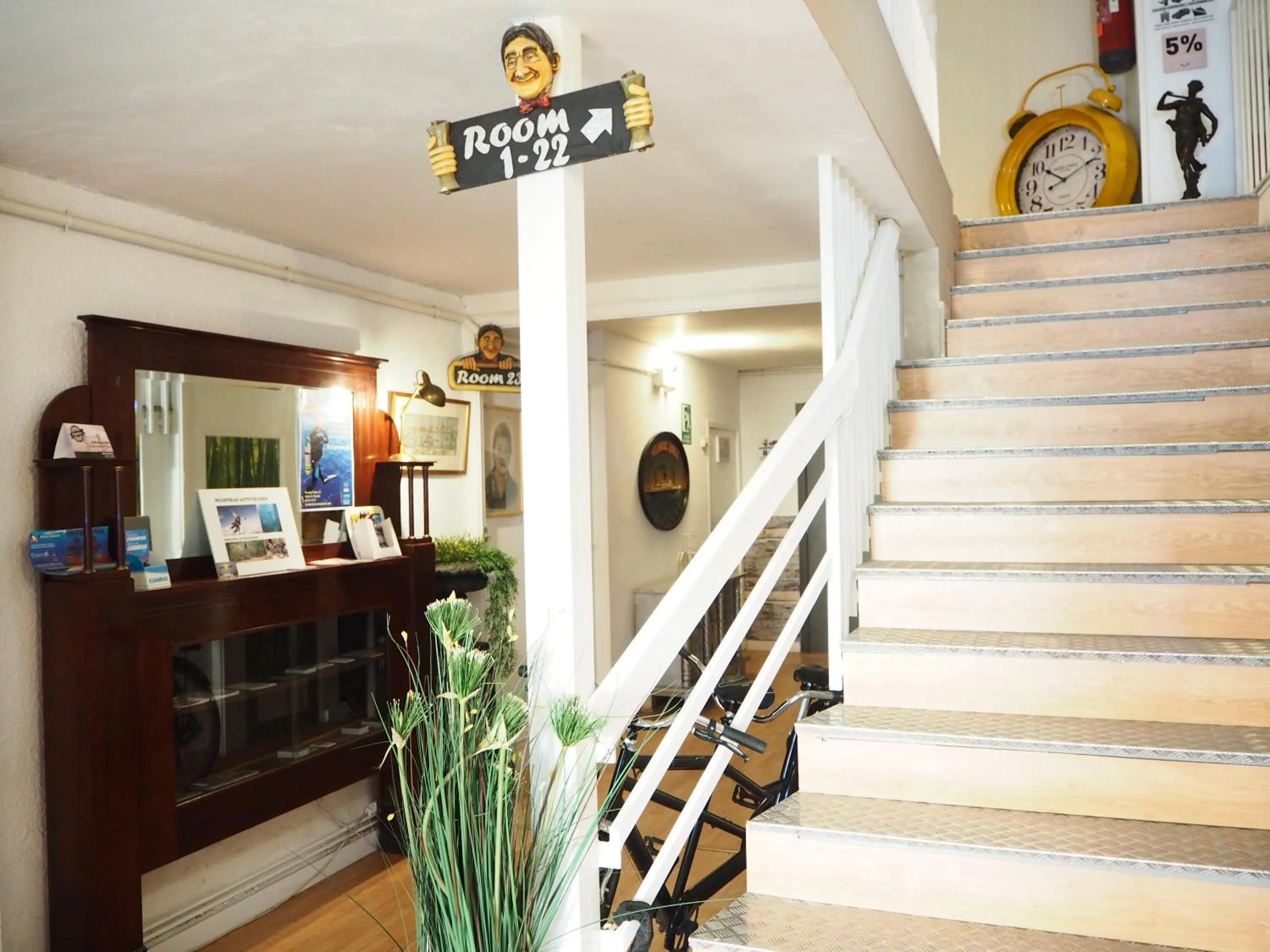 Lobby or reception in VALENCIA SUITS YOU Centro Histórico, Establecimiento Automatizado-Fast Auto Check in&Out, Solo para Adultos-Adults only