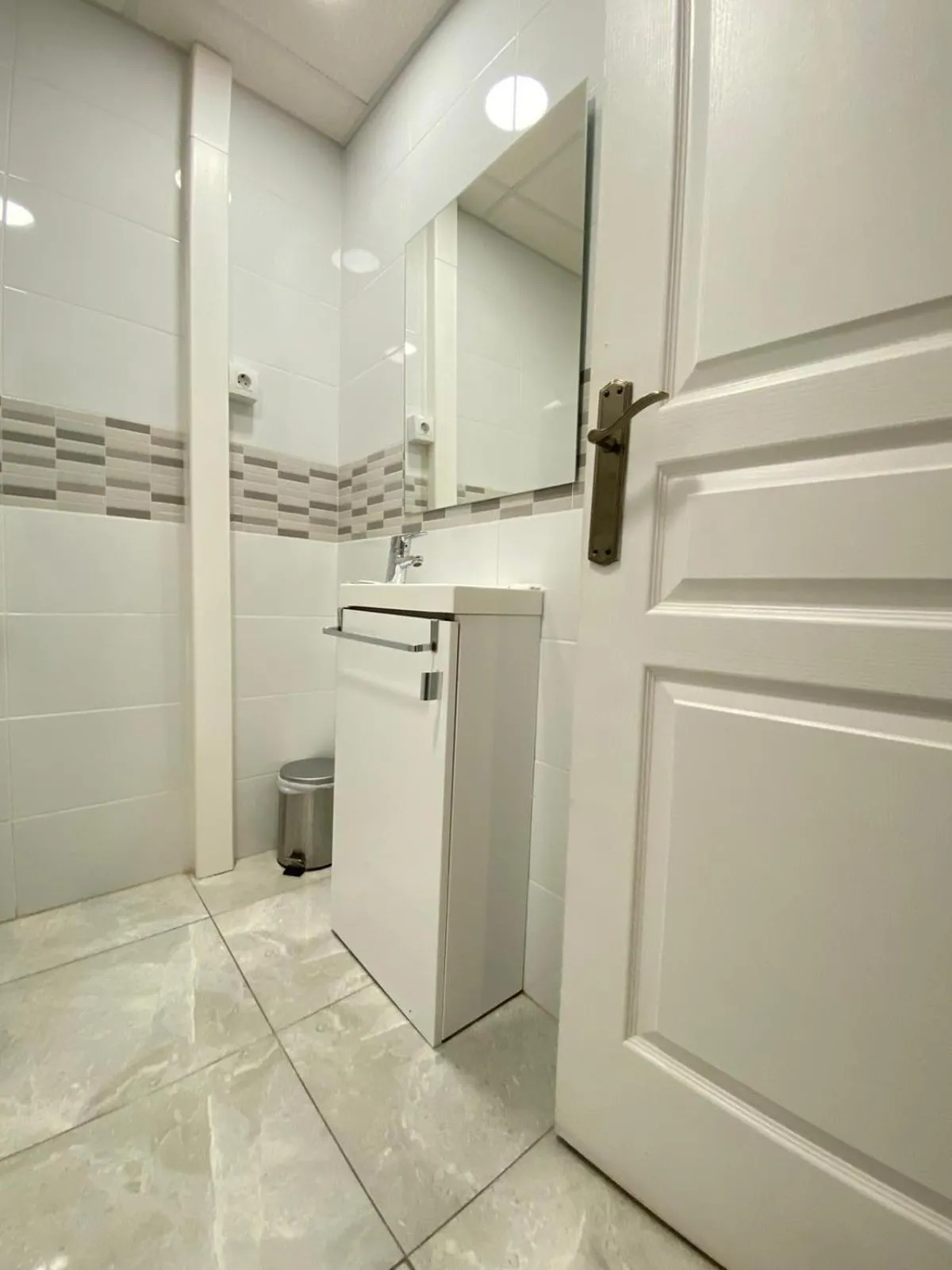 Bathroom in VALENCIA SUITS YOU Centro Histórico, Establecimiento Automatizado-Fast Auto Check in&Out, Solo para Adultos-Adults only