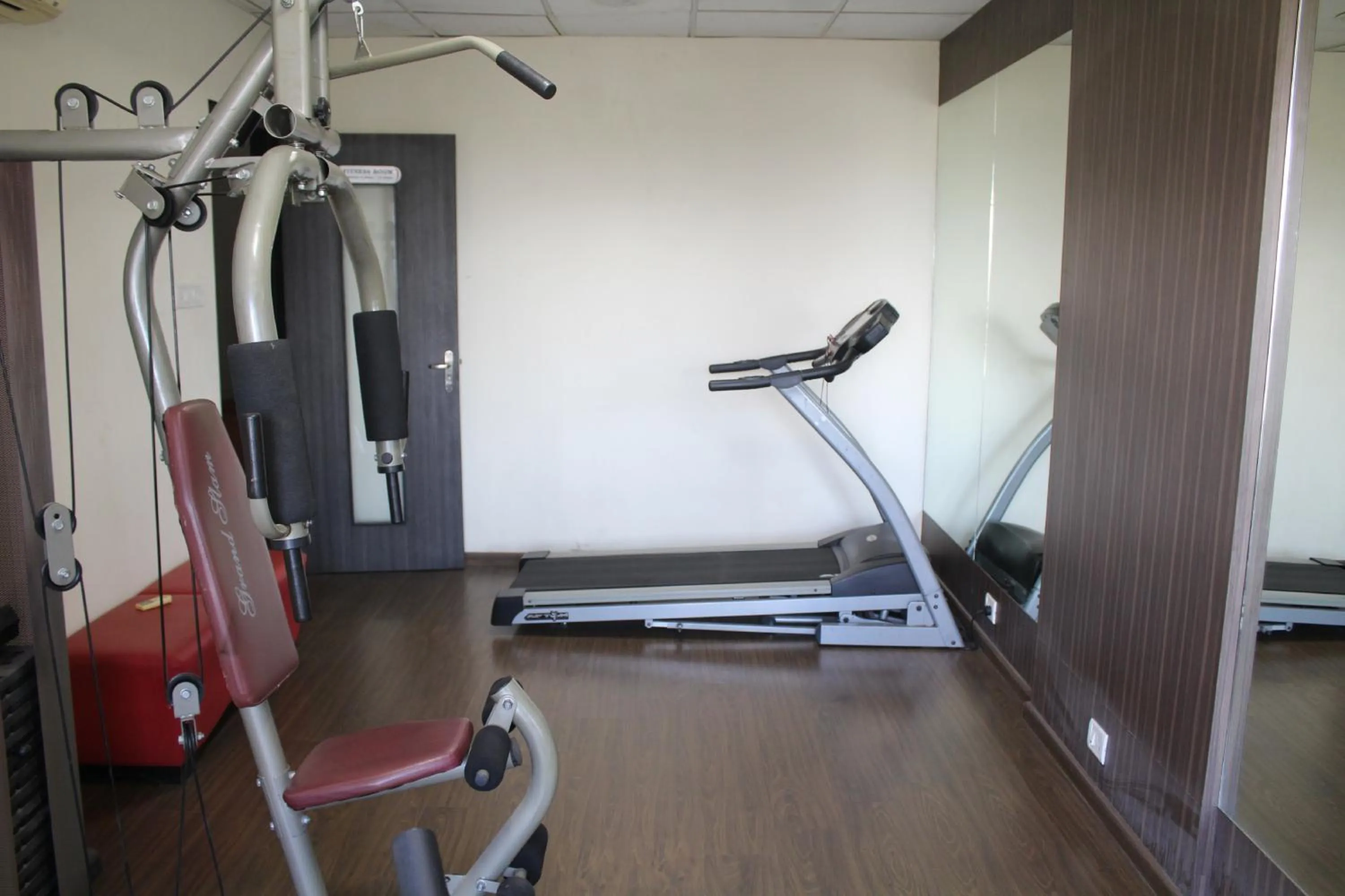 Fitness centre/facilities in The Lotus Apartment hotel, Burkit Road