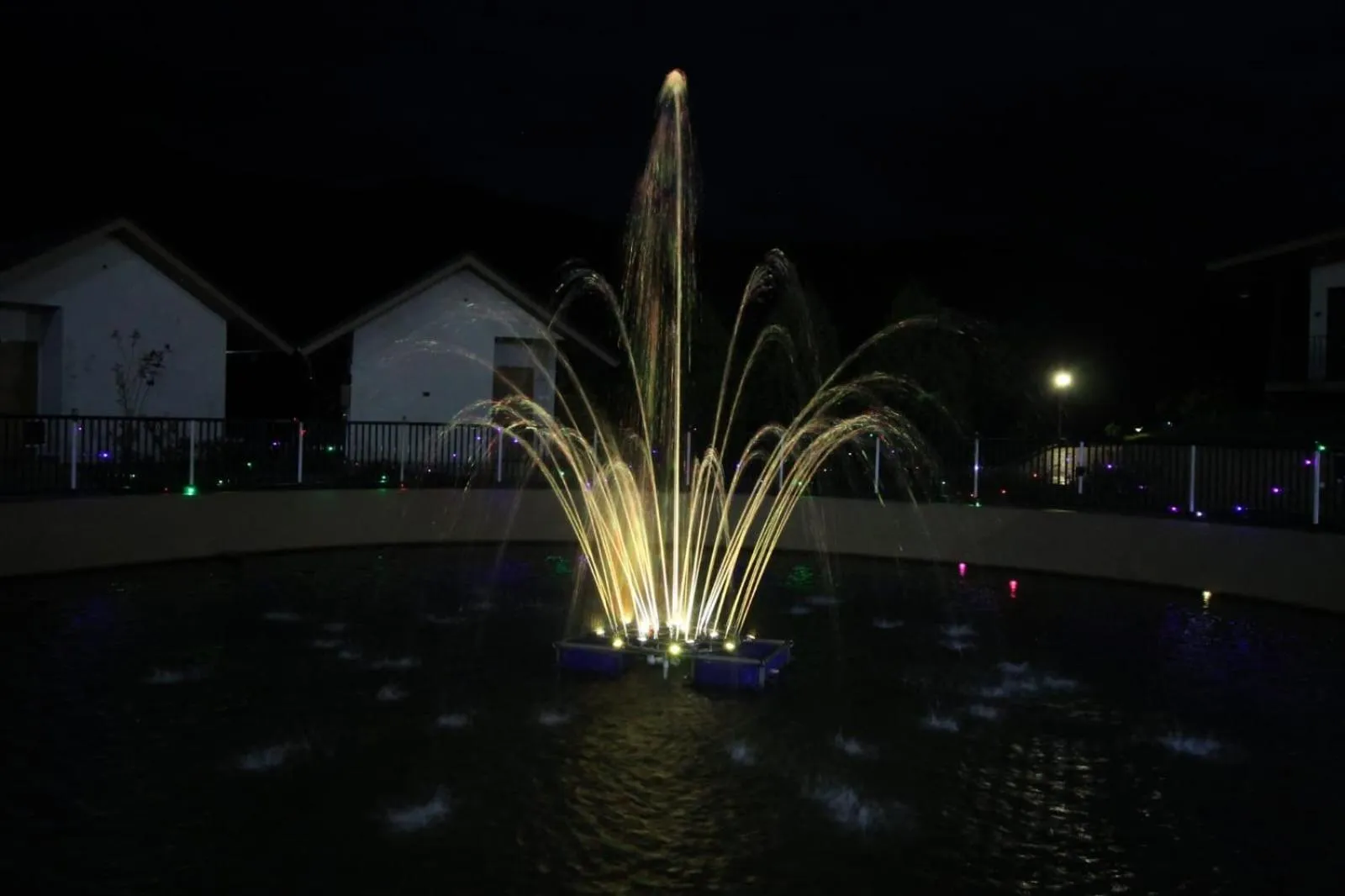 Pool view in Cleveland Resorts Kanthalloor