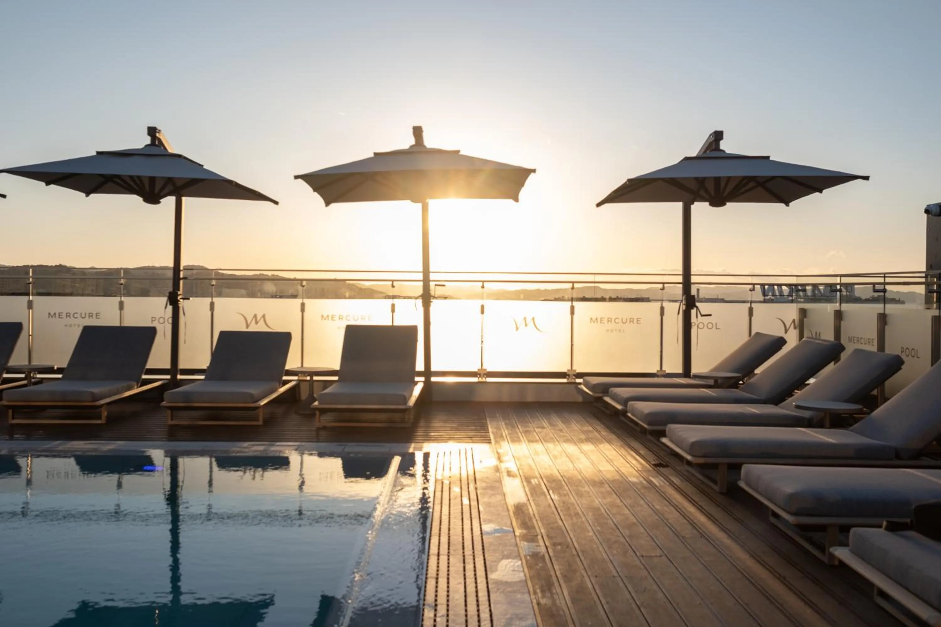 Swimming pool in Mercure Tirana