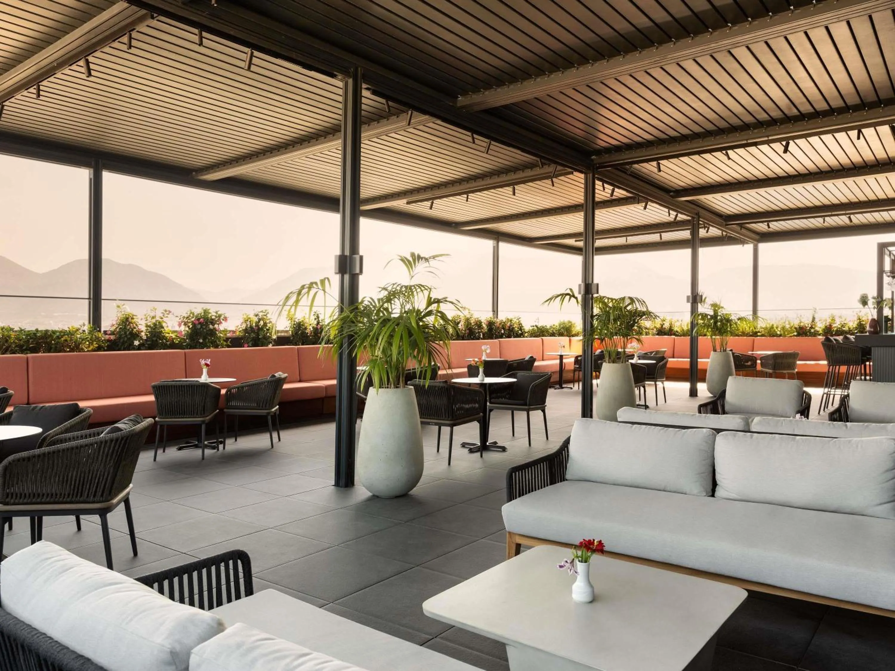 Lounge or bar in Mercure Tirana