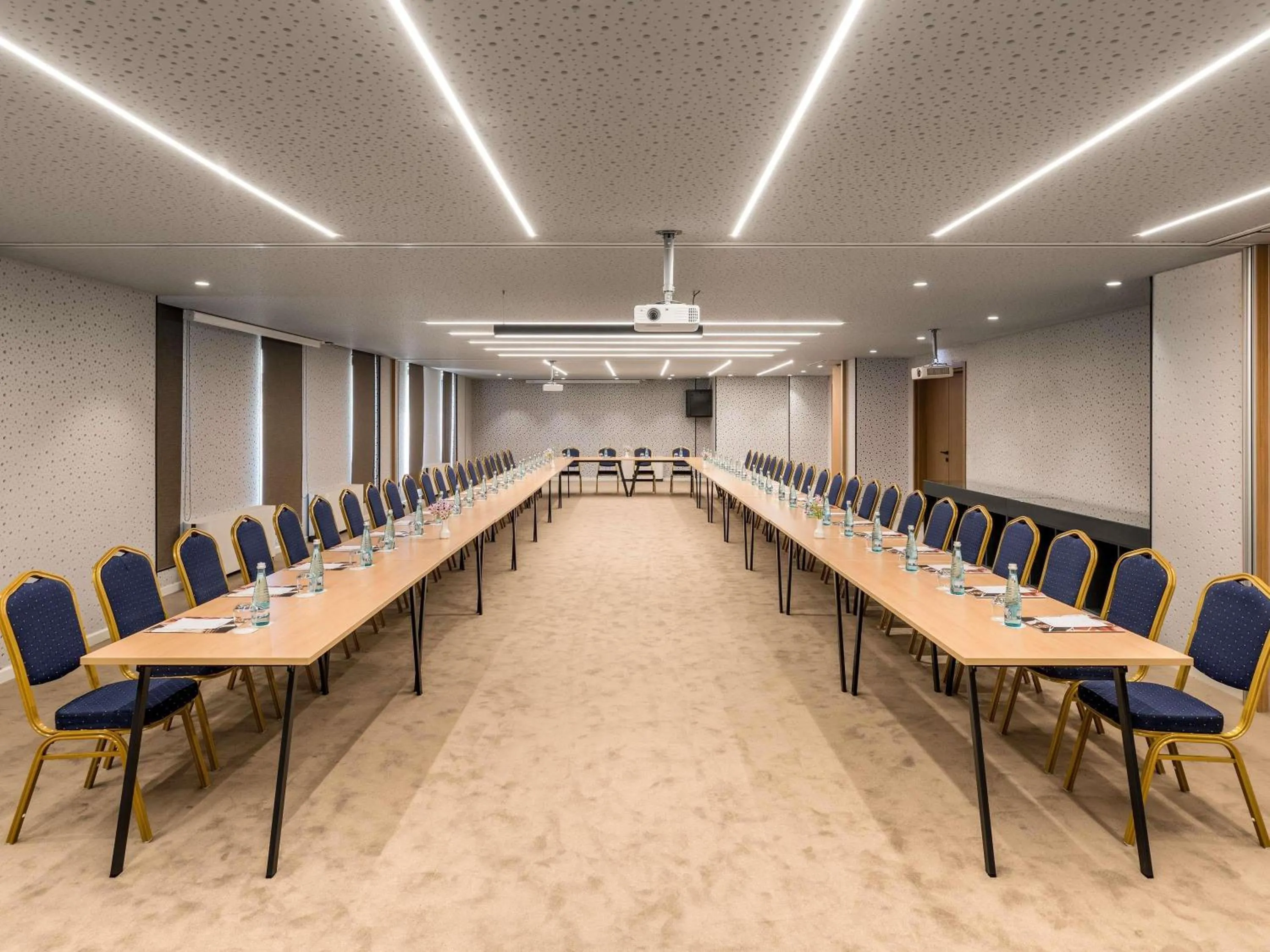 Meeting/conference room in Mercure Tirana