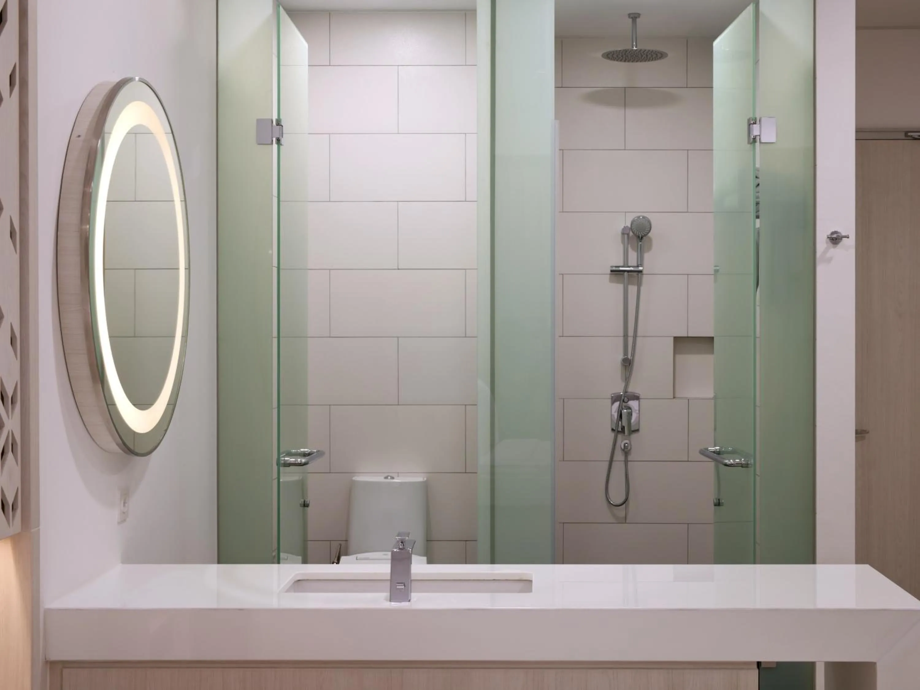 Bathroom in Grand Mercure Lampung