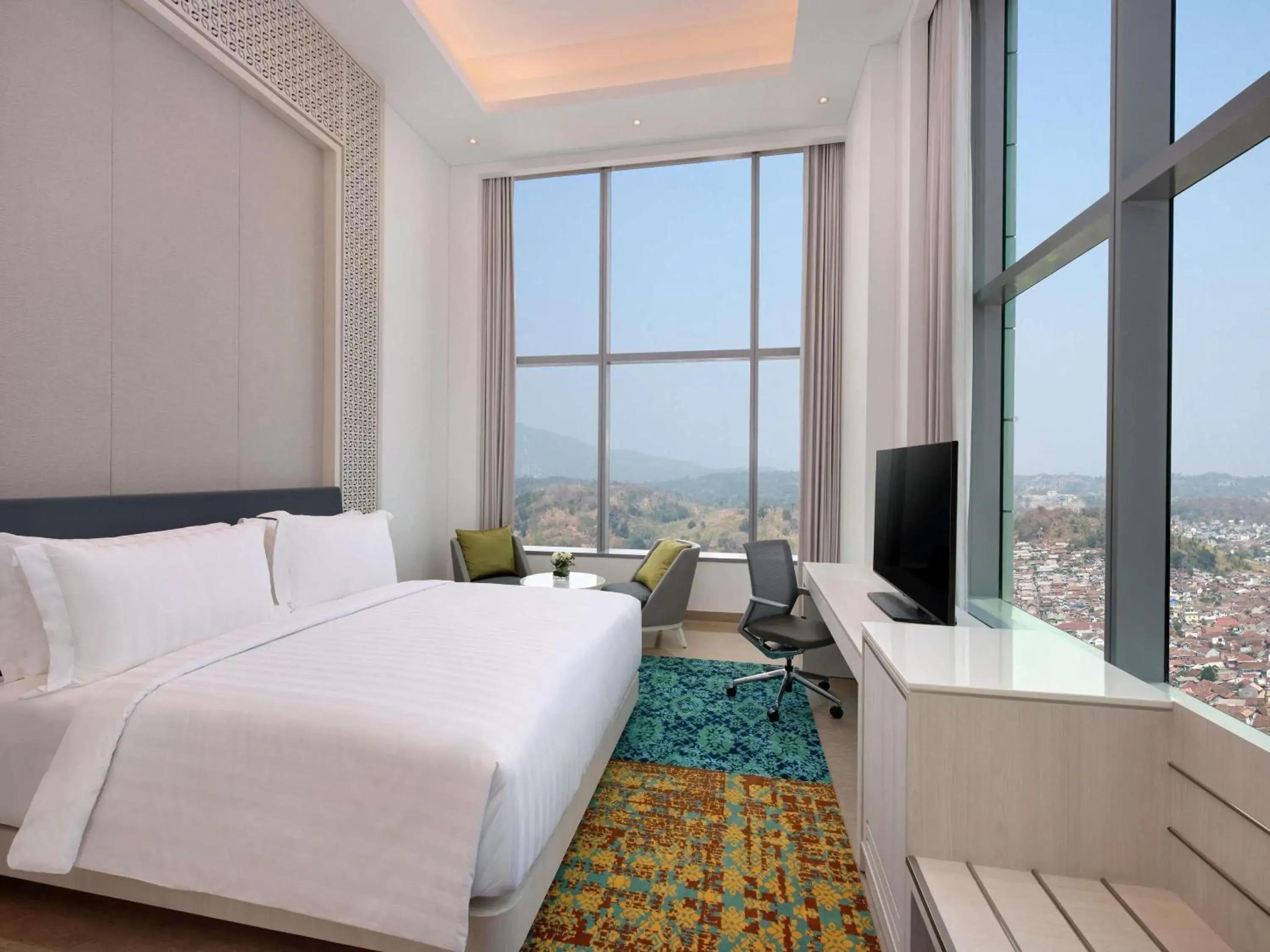 Grand Deluxe King Room with Panoramic Scenery in Grand Mercure Lampung Grand Deluxe King Room with Panoramic Scenery in Grand Mercure Lampung