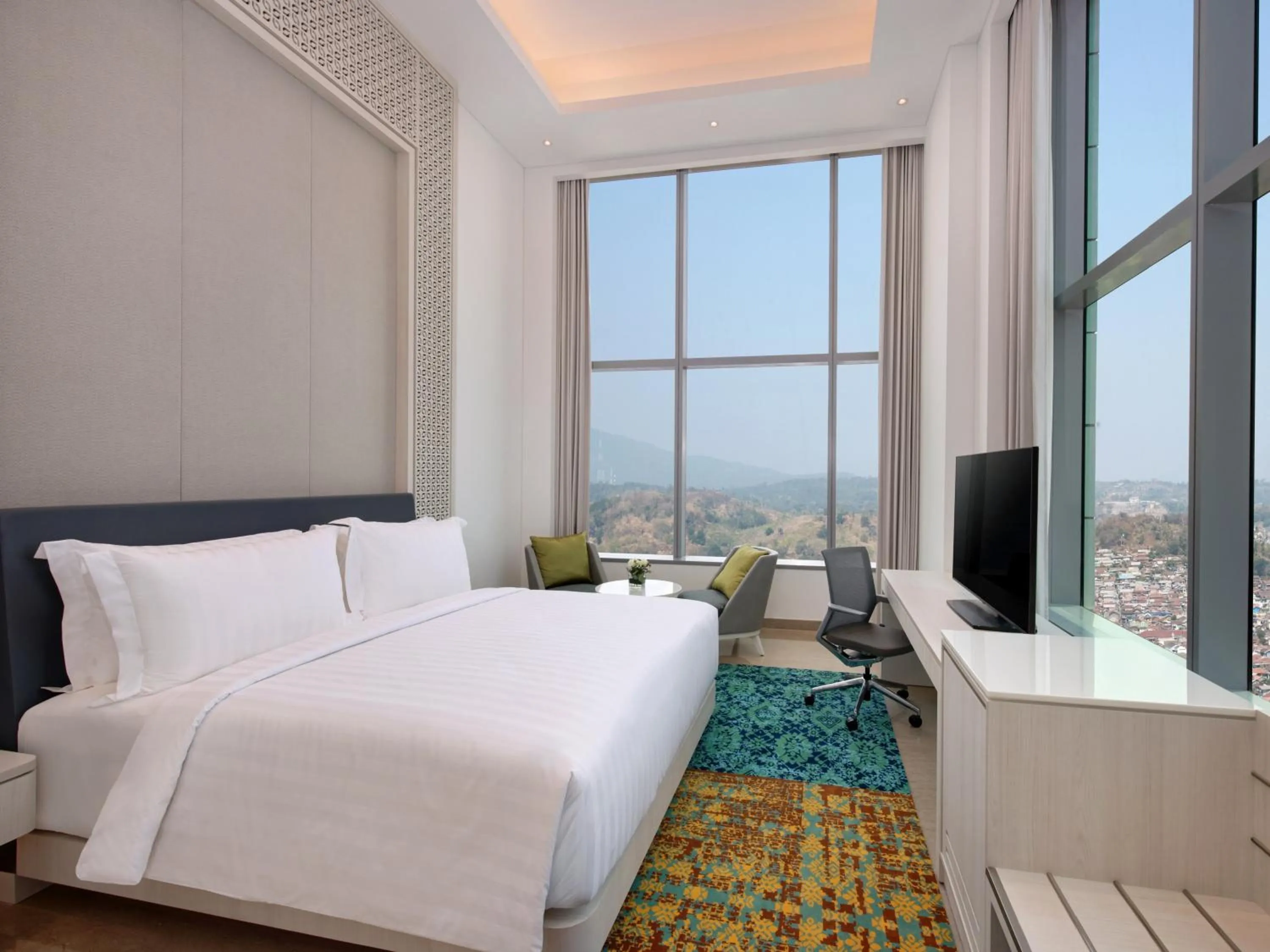 Bedroom, Bed in Grand Mercure Lampung