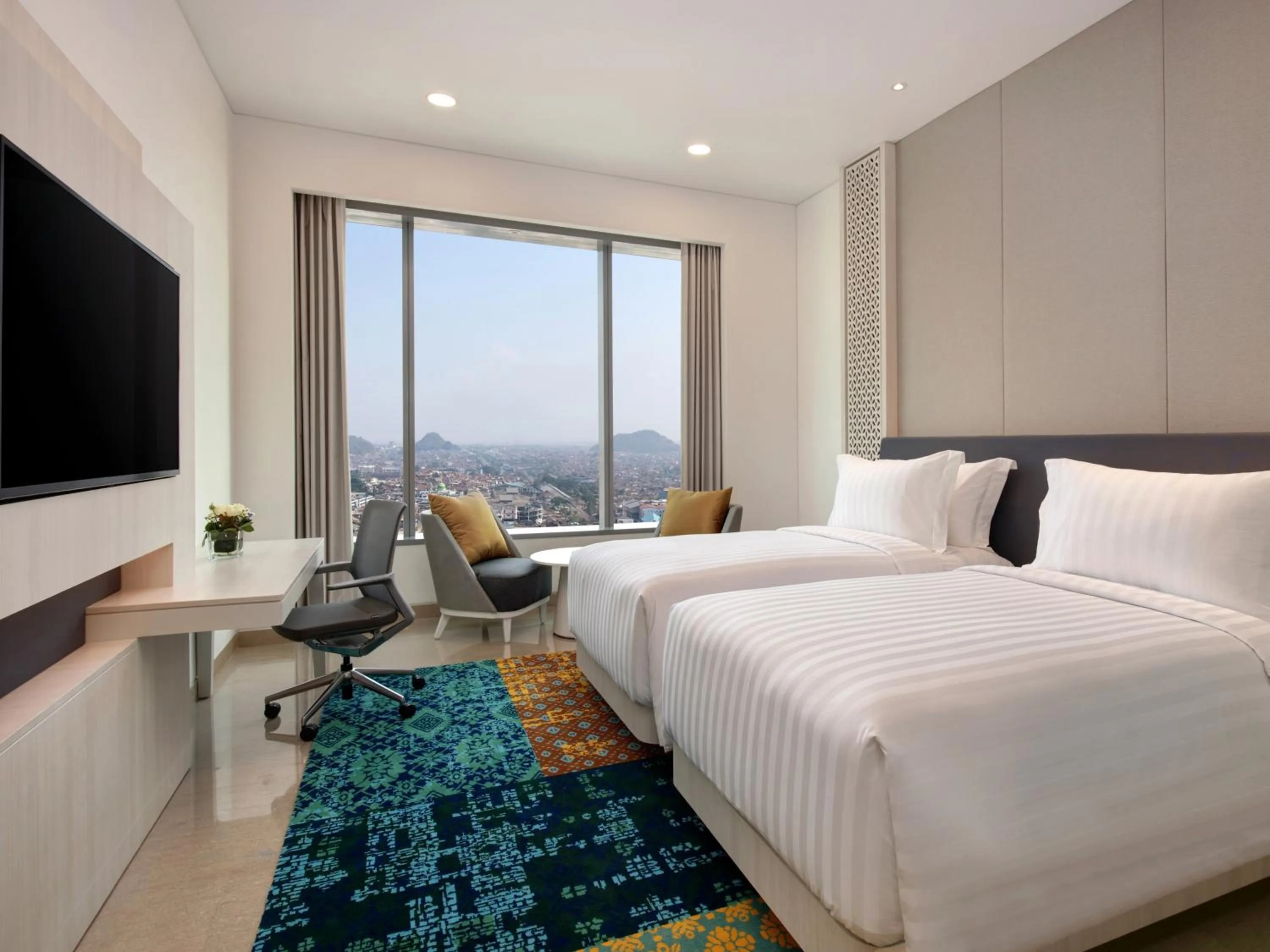 Bedroom, Bed in Grand Mercure Lampung