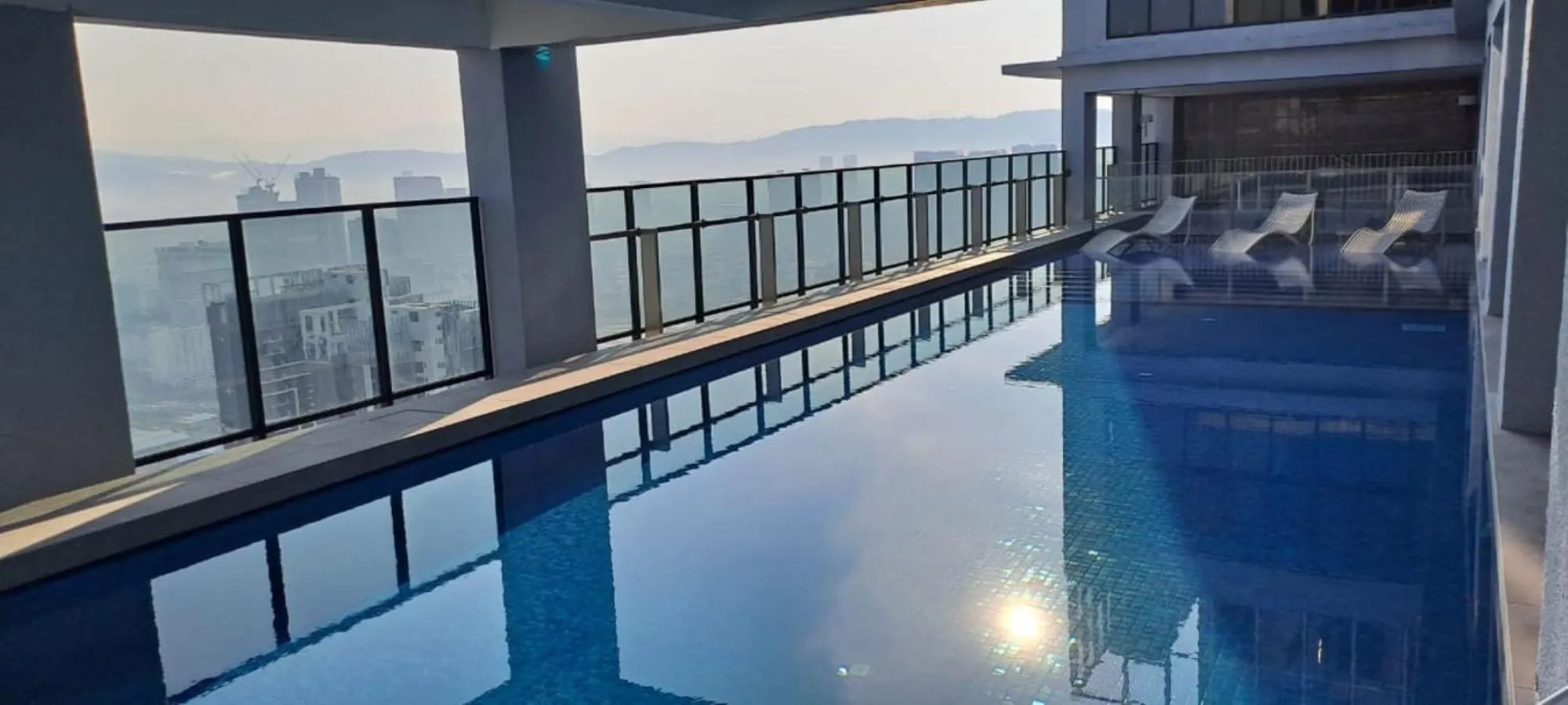 Swimming pool in Mercure Kuala Lumpur Trion