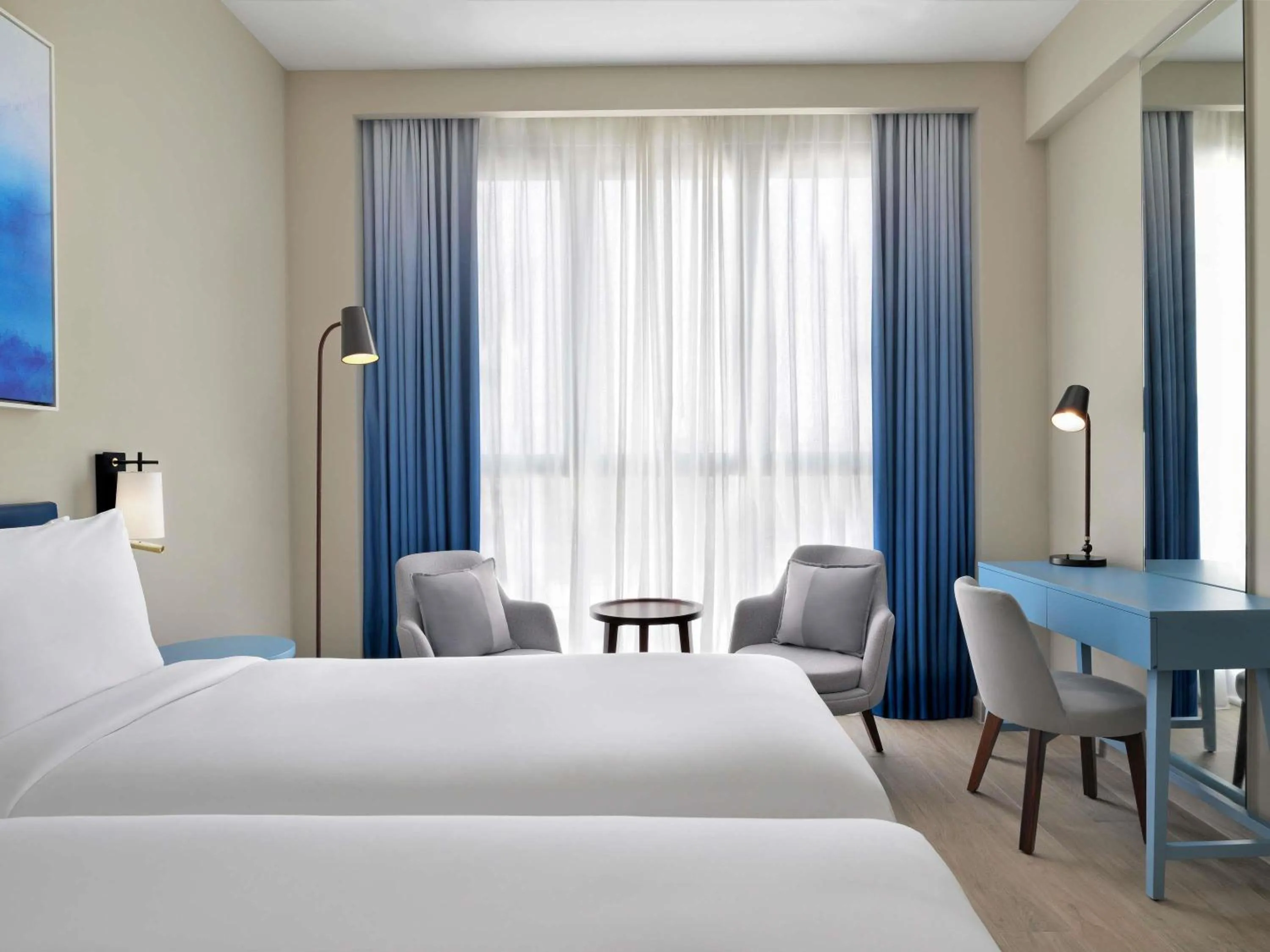 Bedroom, Bed in Mercure Dubai Deira