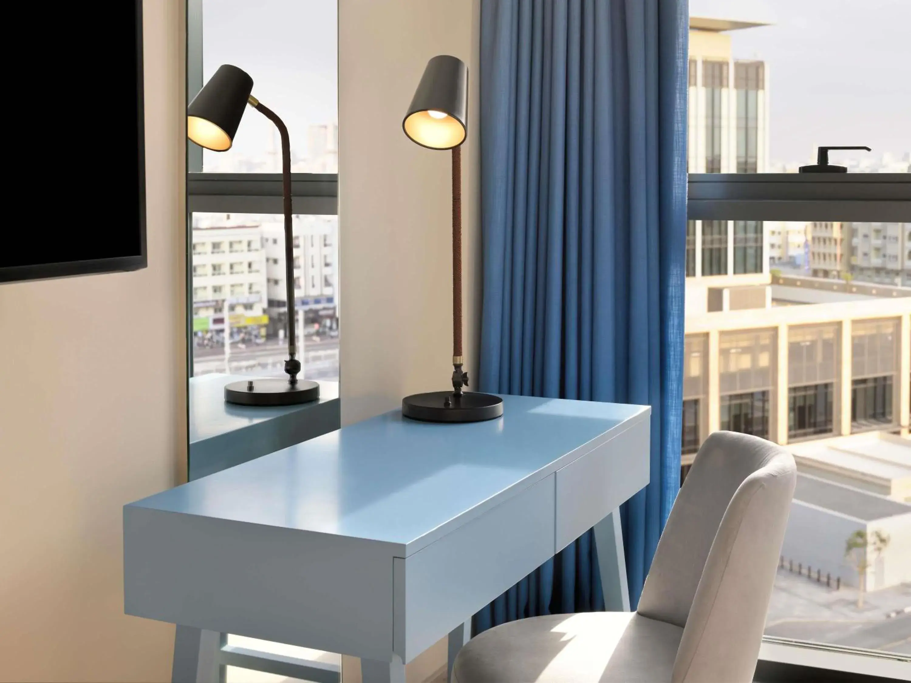 Superior Room City View in Mercure Dubai Deira Superior Room City View in Mercure Dubai Deira