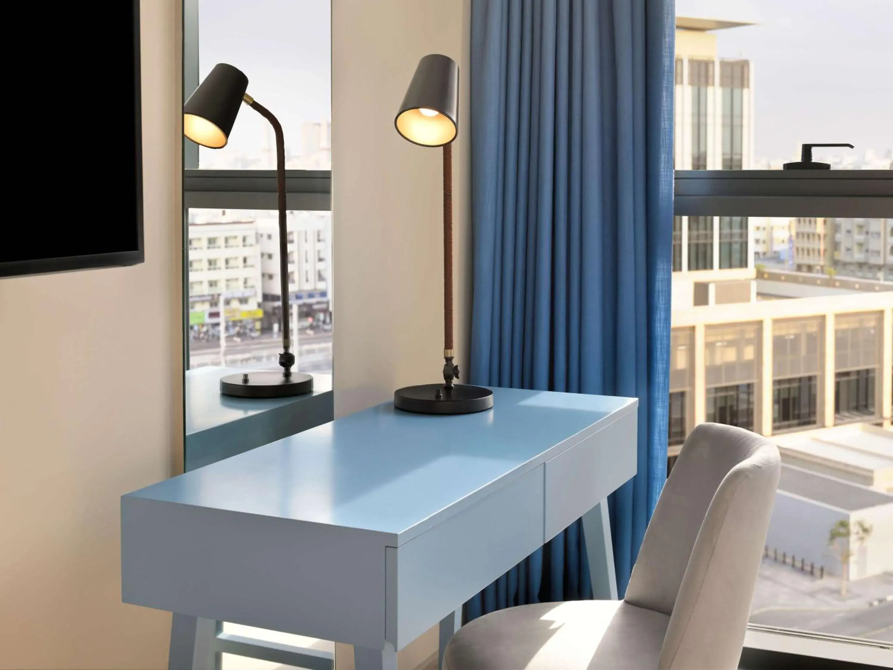 Superior Room City View in Mercure Dubai Deira Superior Room City View in Mercure Dubai Deira