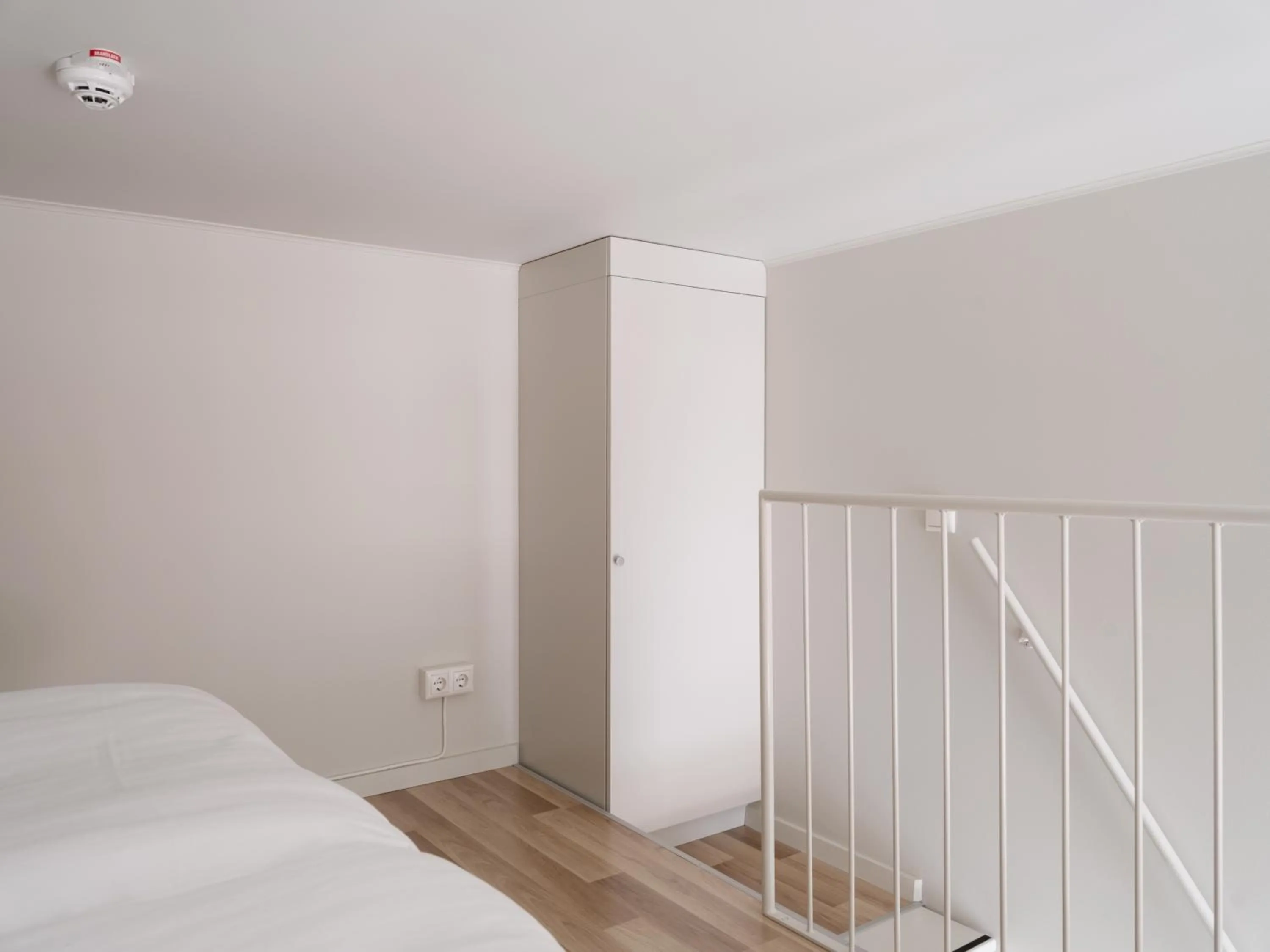 wardrobe, Bed in Waterfront Cabins