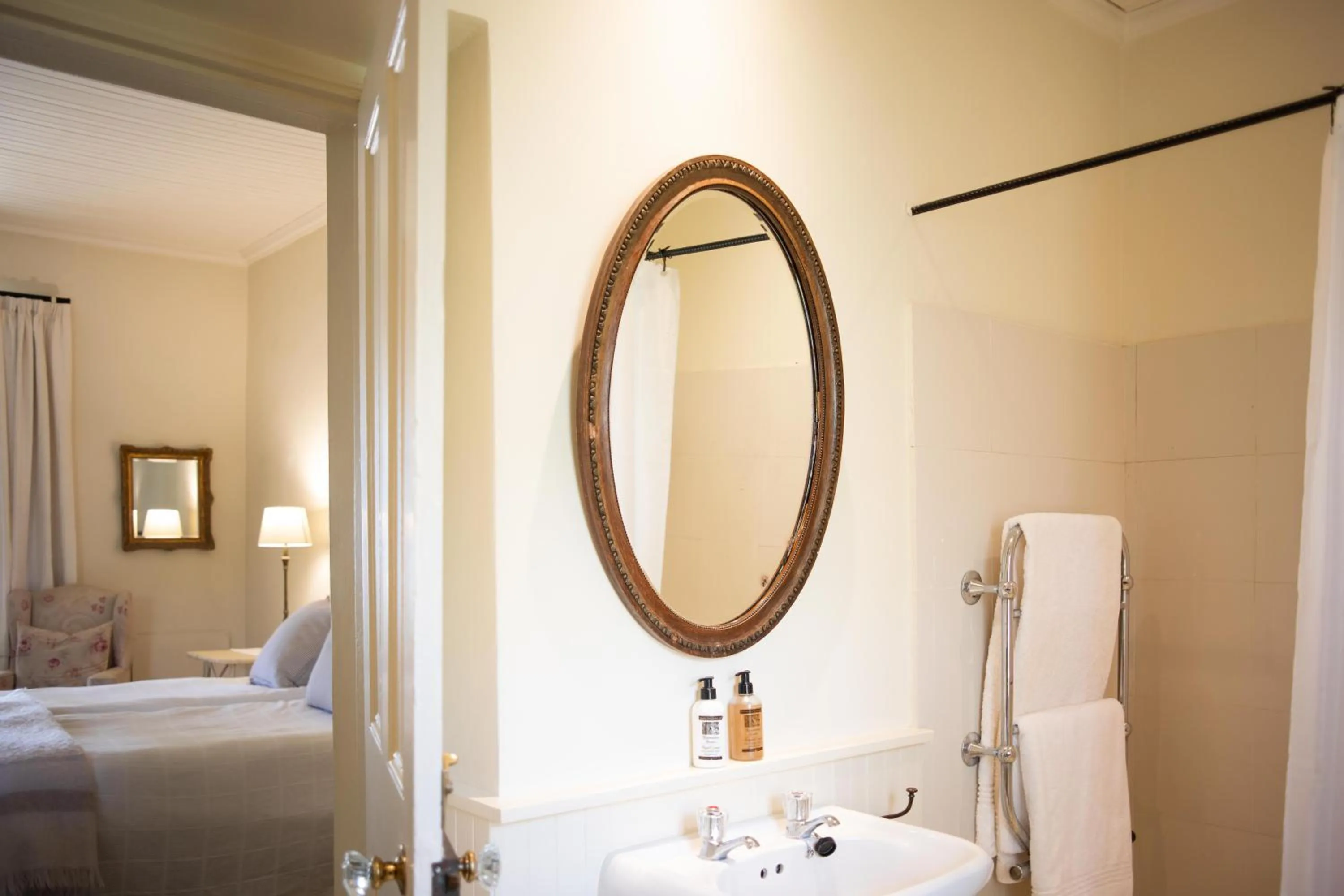 Bathroom, Bed in Prince Albert Country Stay