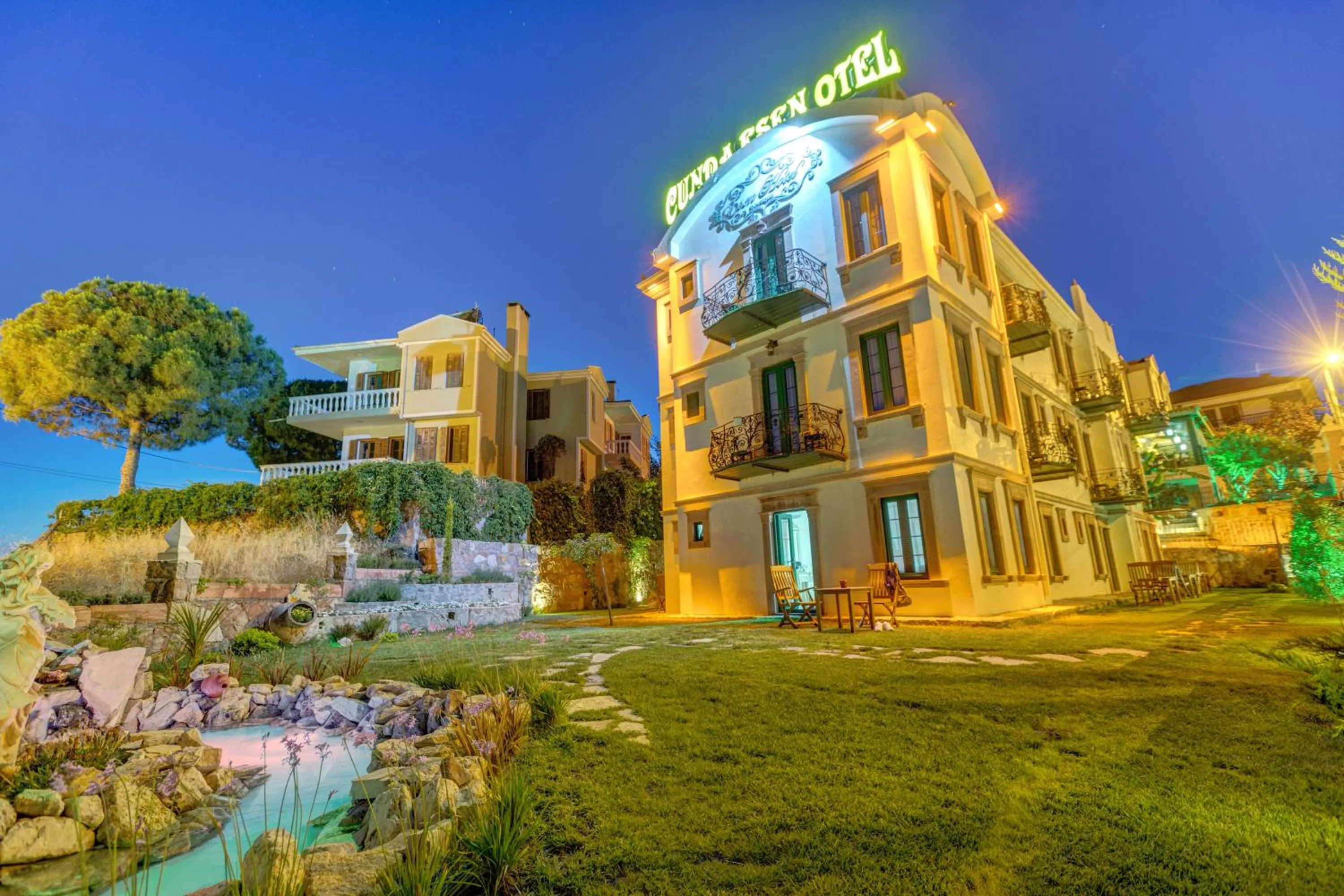 Property building in Cunda Esen Hotel