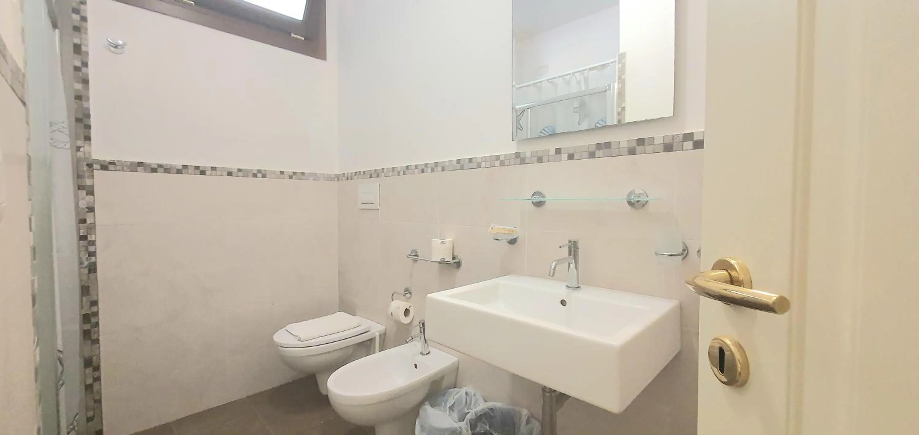 Shower in Agriturismo Il Trappeto