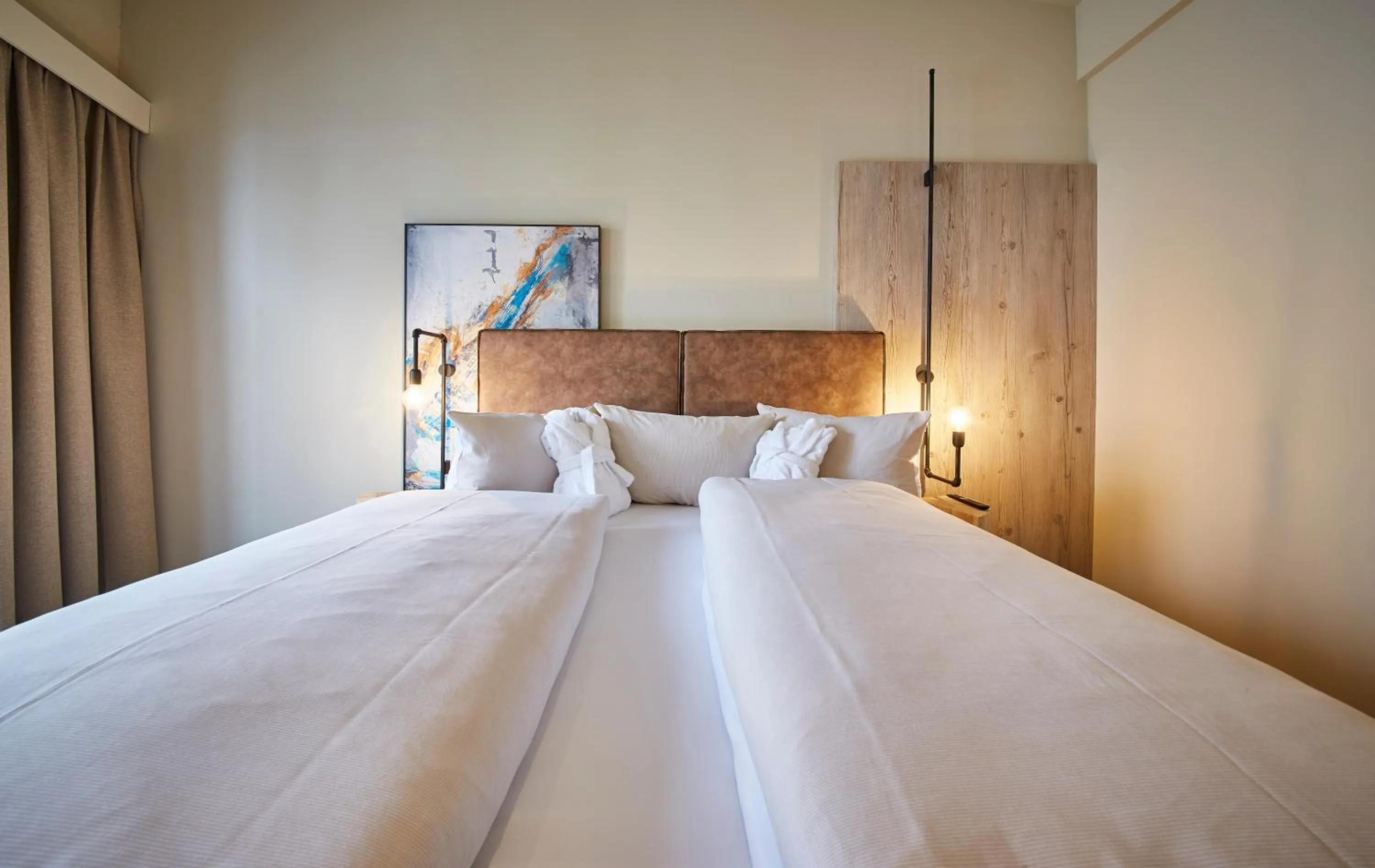 Bed in THOMSN Central Hotel & Appartements