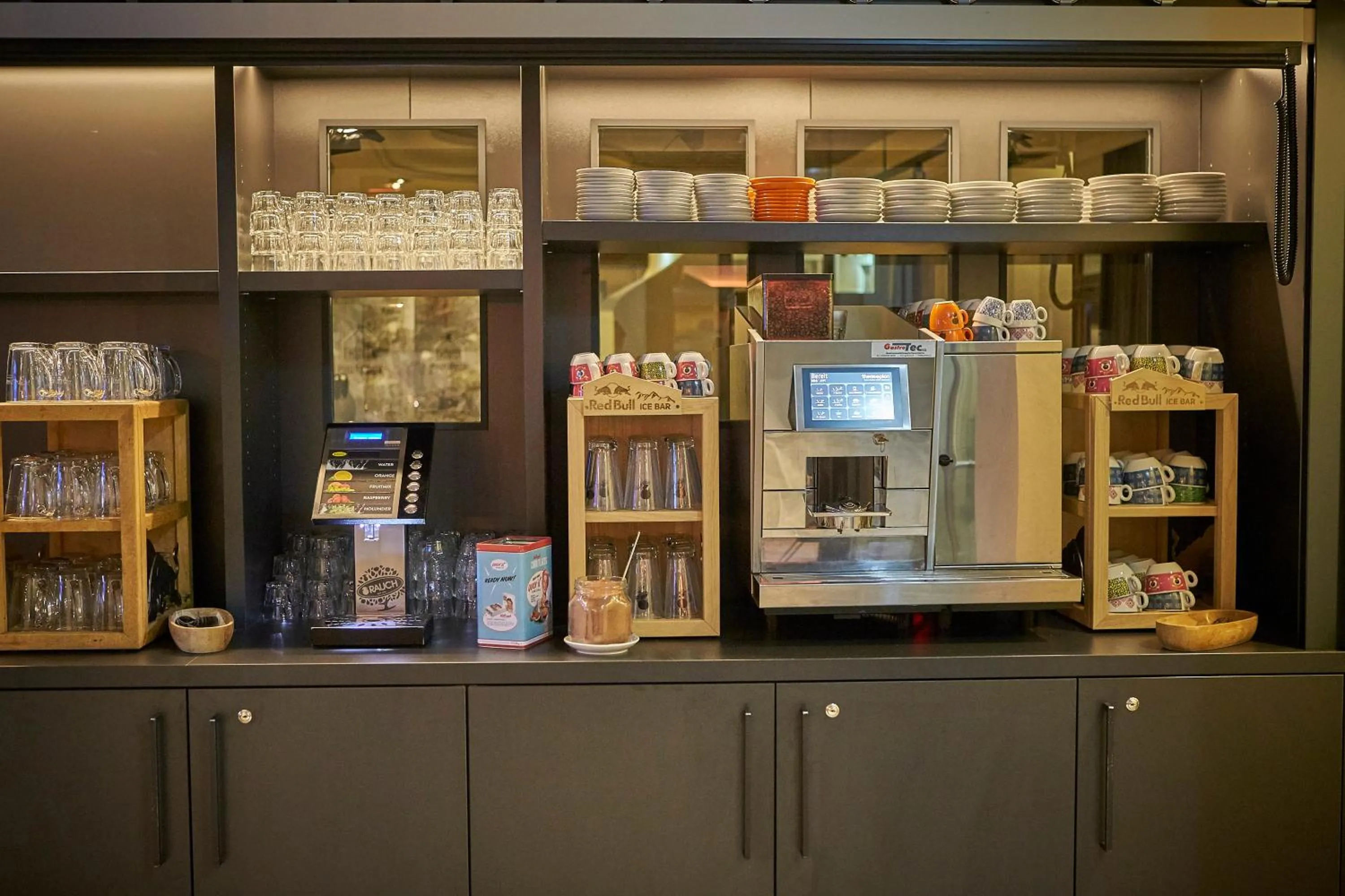 Breakfast in THOMSN Central Hotel & Appartements