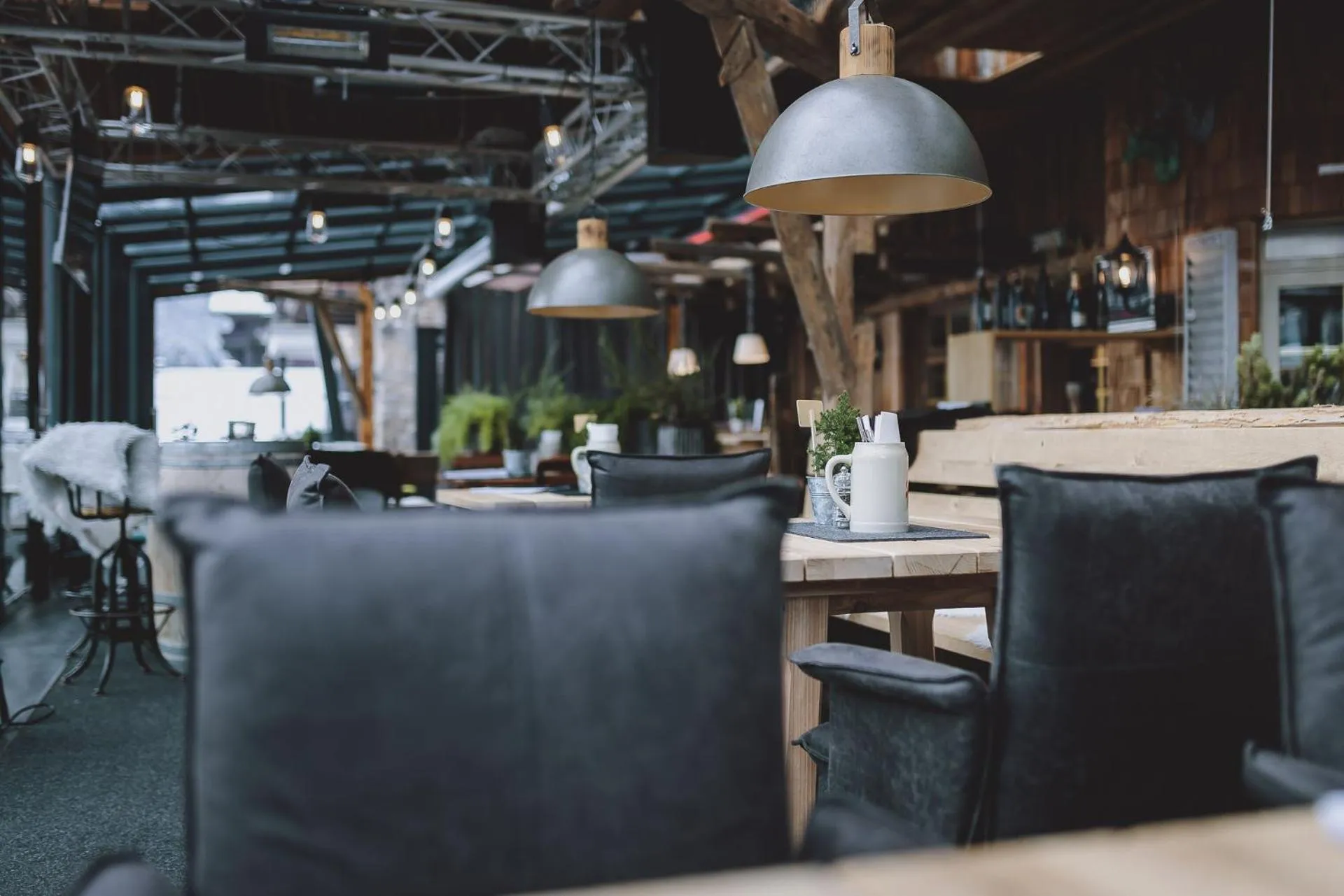 Restaurant/places to eat in THOMSN Central Hotel & Appartements