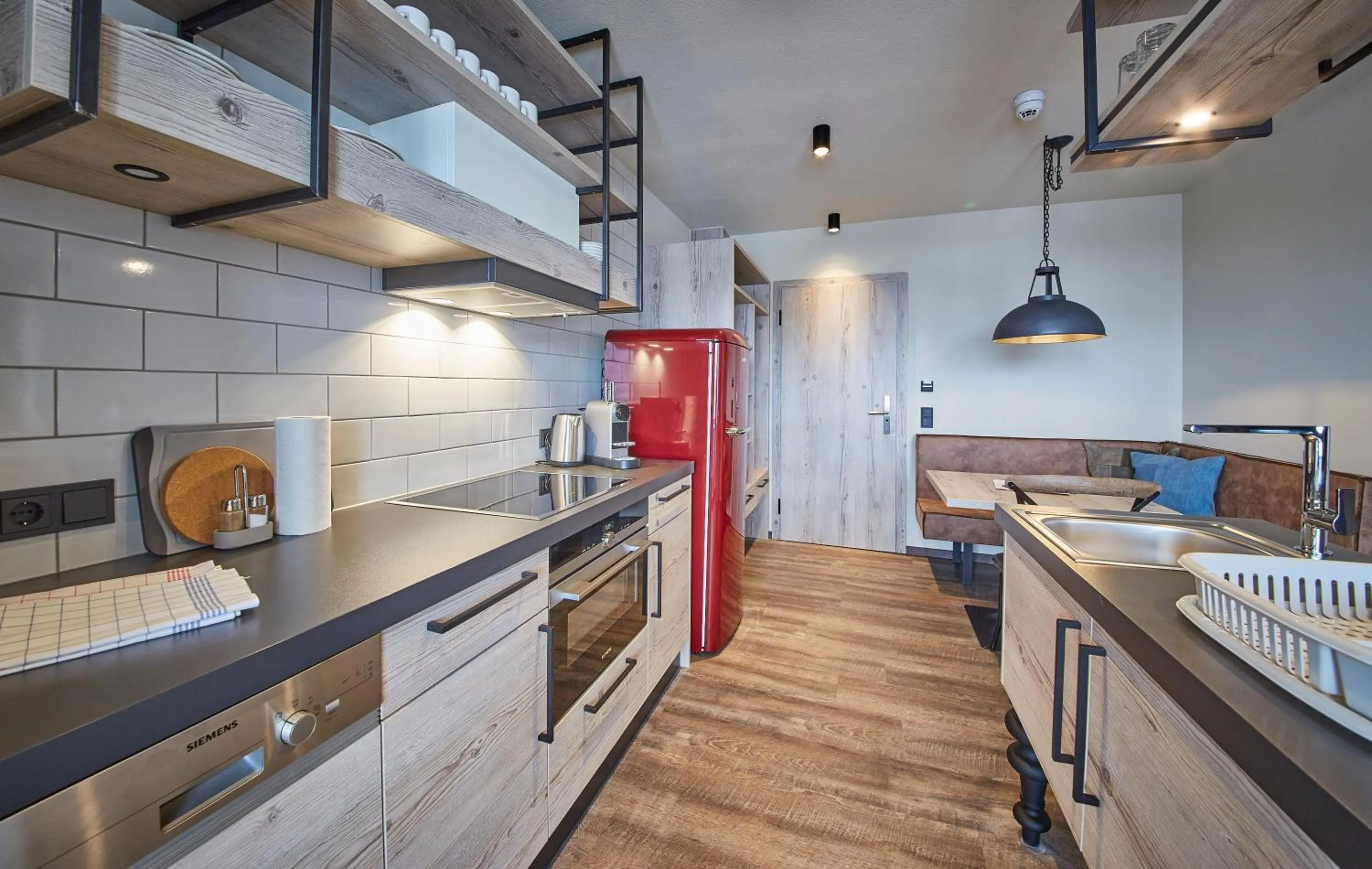 Kitchen or kitchenette in THOMSN Central Hotel & Appartements