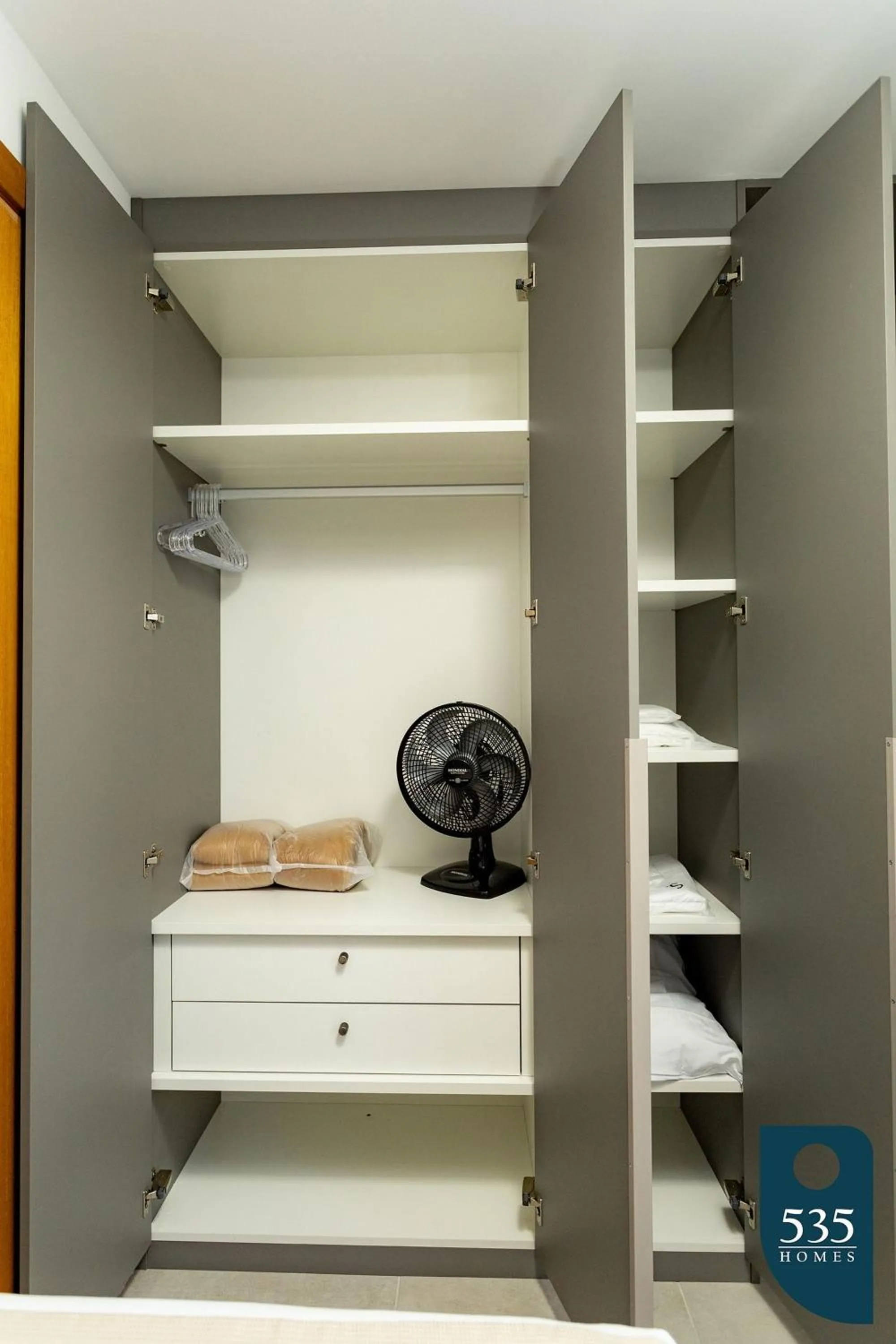 Bedroom in Lindo e aconchegante com vista panorâmica na Barra