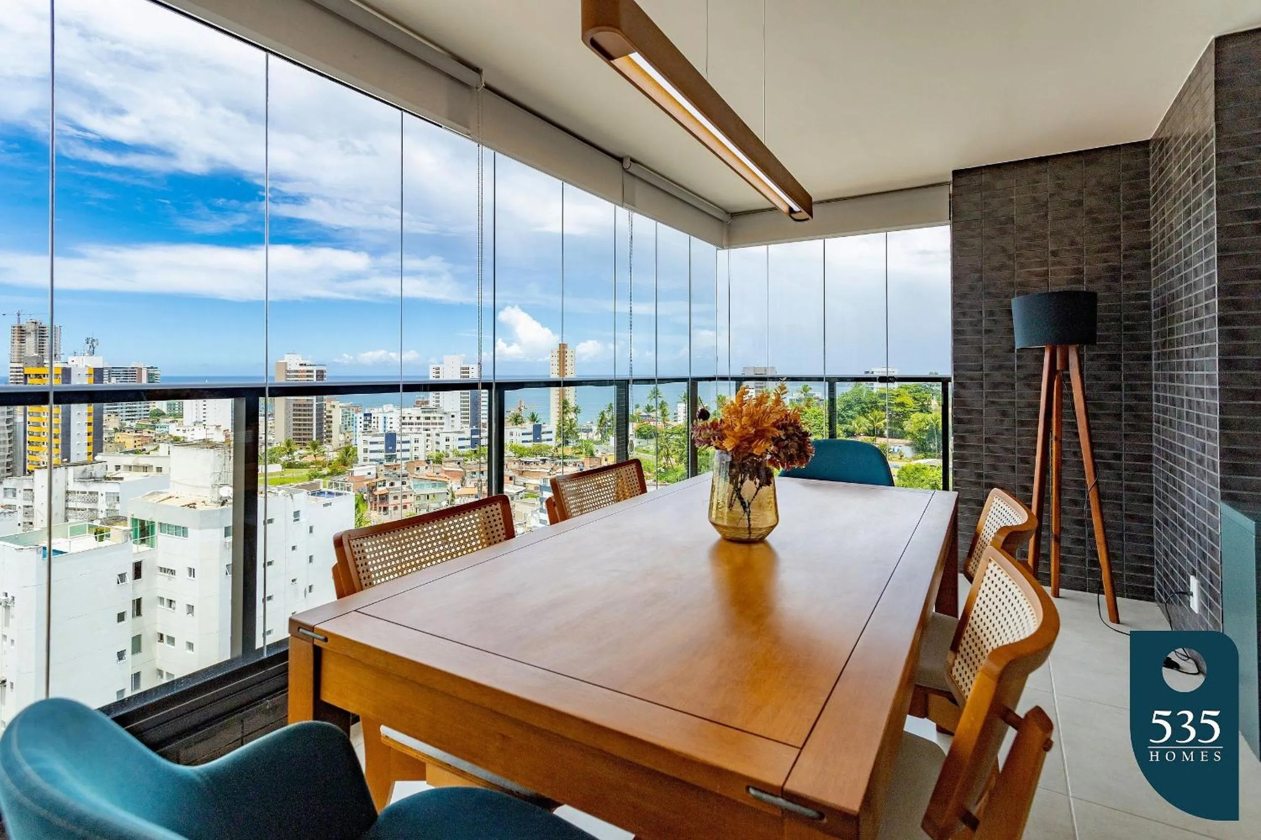 Balcony/Terrace in Lindo e aconchegante com vista panorâmica na Barra