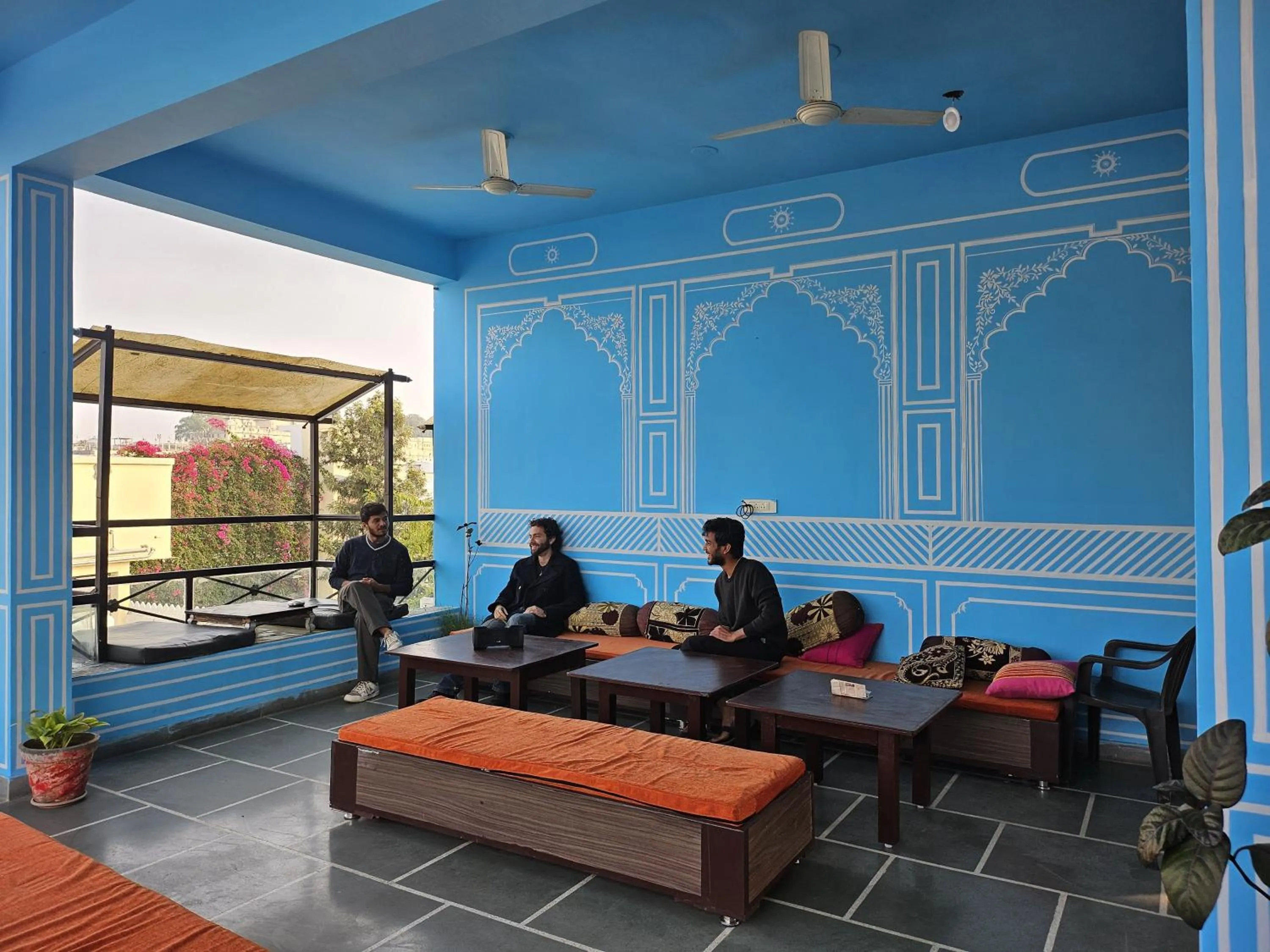 Seating area in Madpackers Udaipur