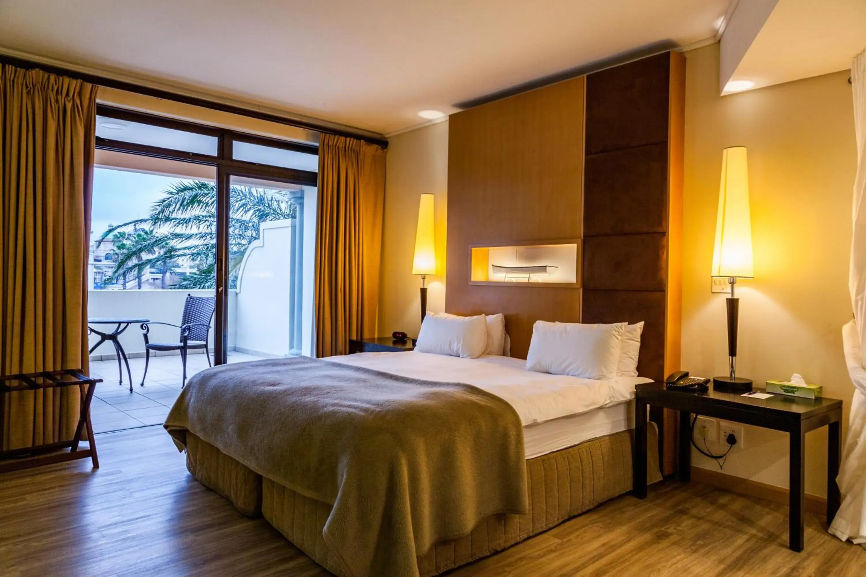 Superior Room in Island Club Hotel & Apartments Superior Room in Island Club Hotel & Apartments