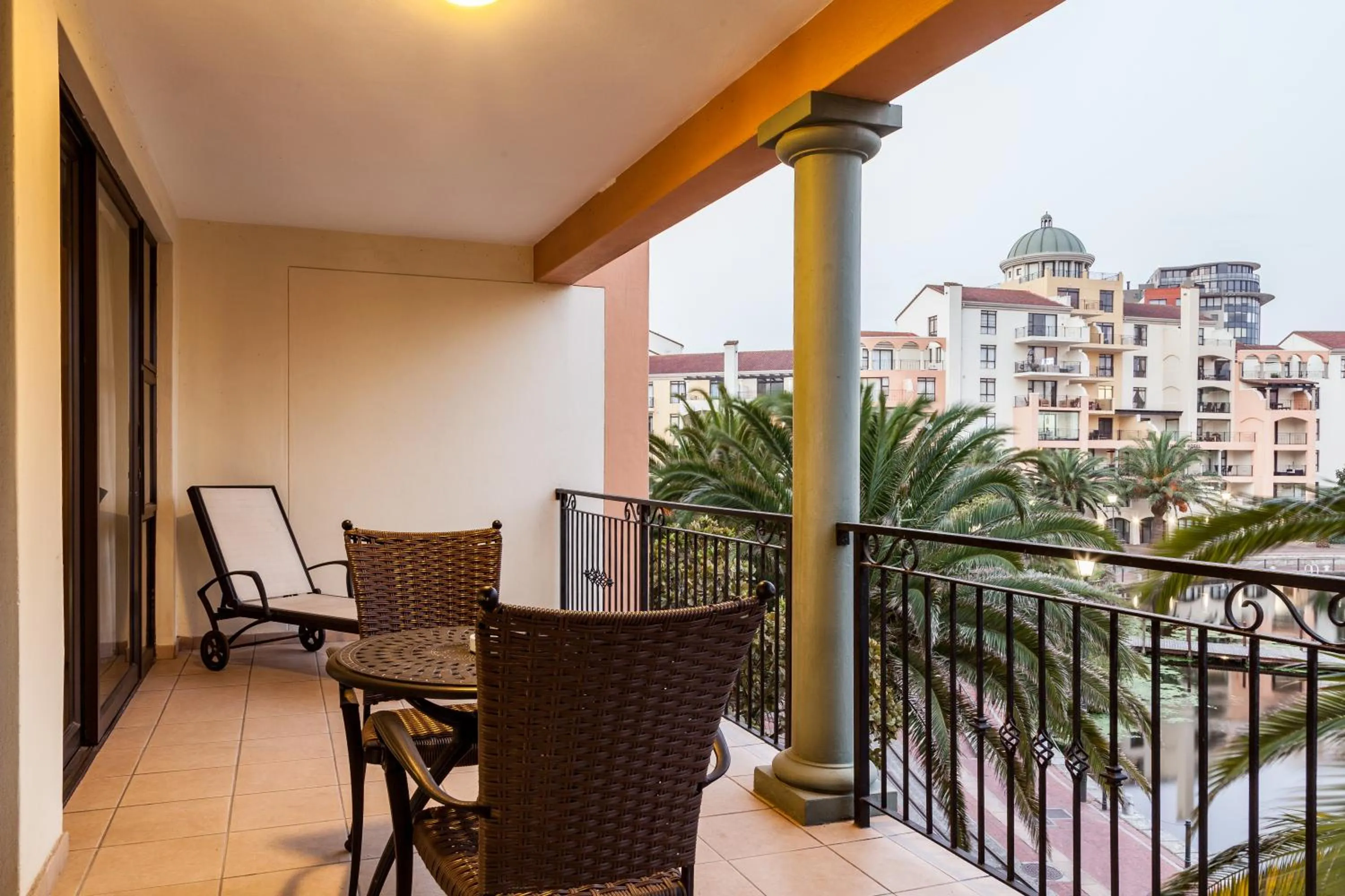 Balcony/Terrace in Island Club Hotel & Apartments