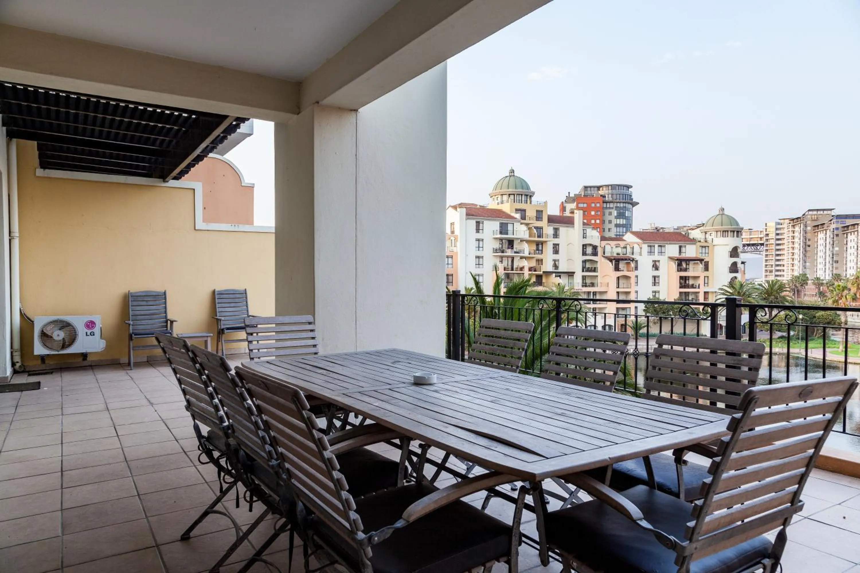 Balcony/Terrace in Island Club Hotel & Apartments