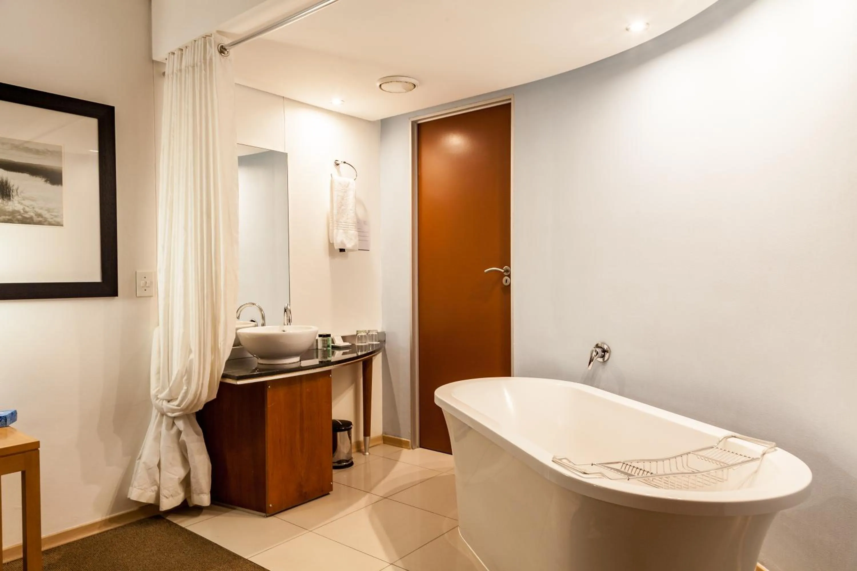 Bathroom in Island Club Hotel & Apartments